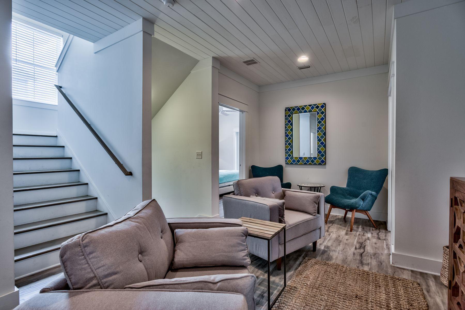 CRYSTAL BEACH - Residential