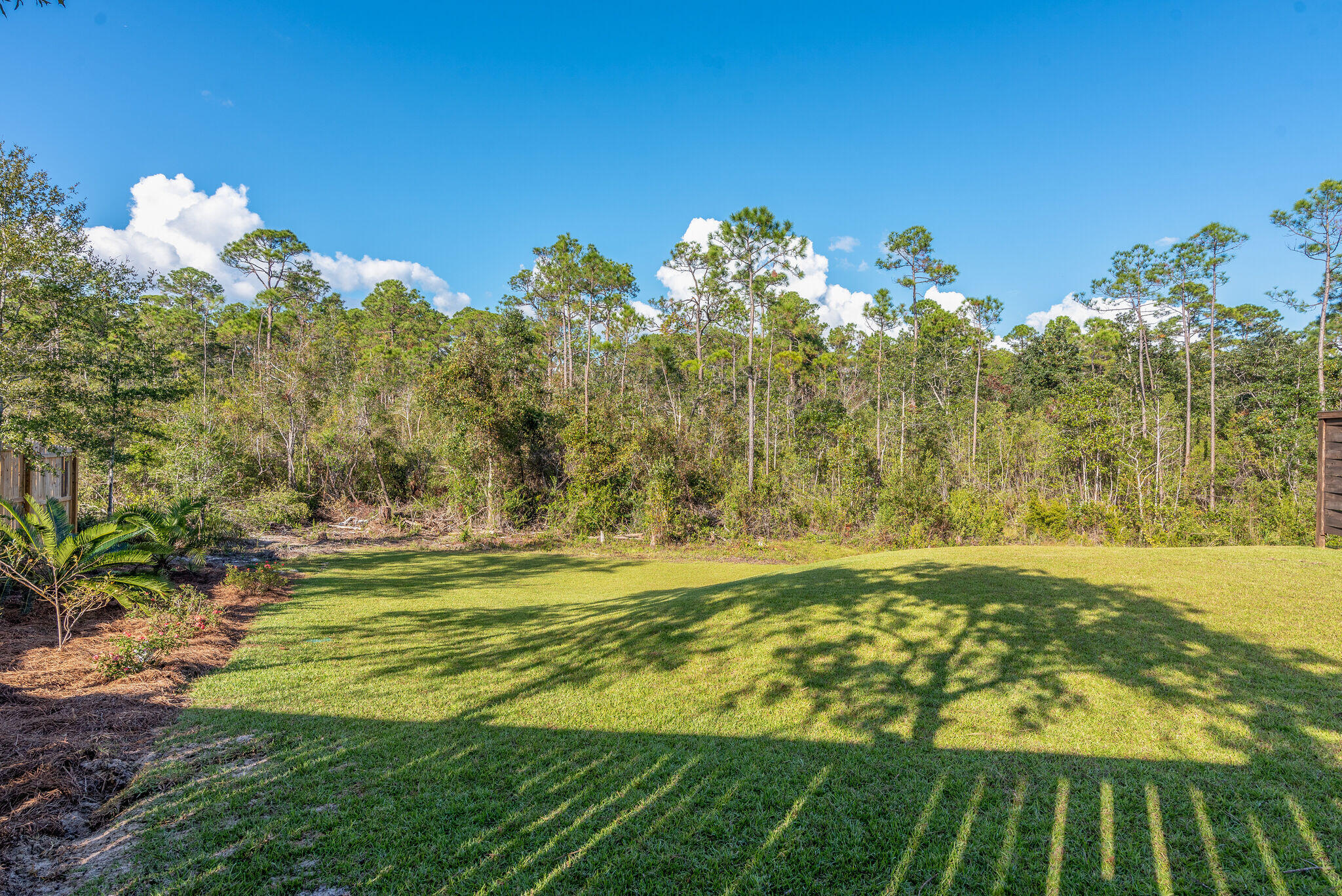 EAST BAY RIVER ESTATES 1ST ADDN - Residential Lease