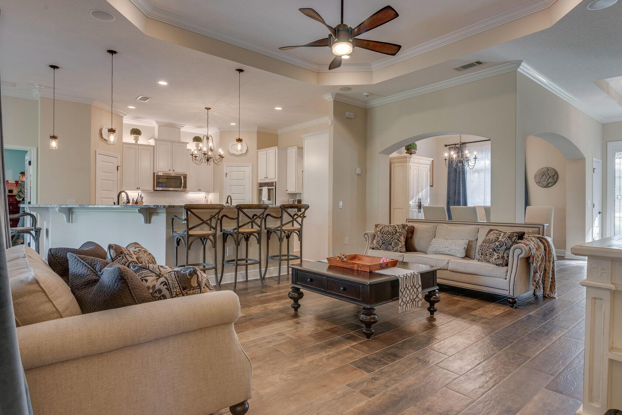 EAST BAY RIVER ESTATES 1ST ADDN - Residential Lease