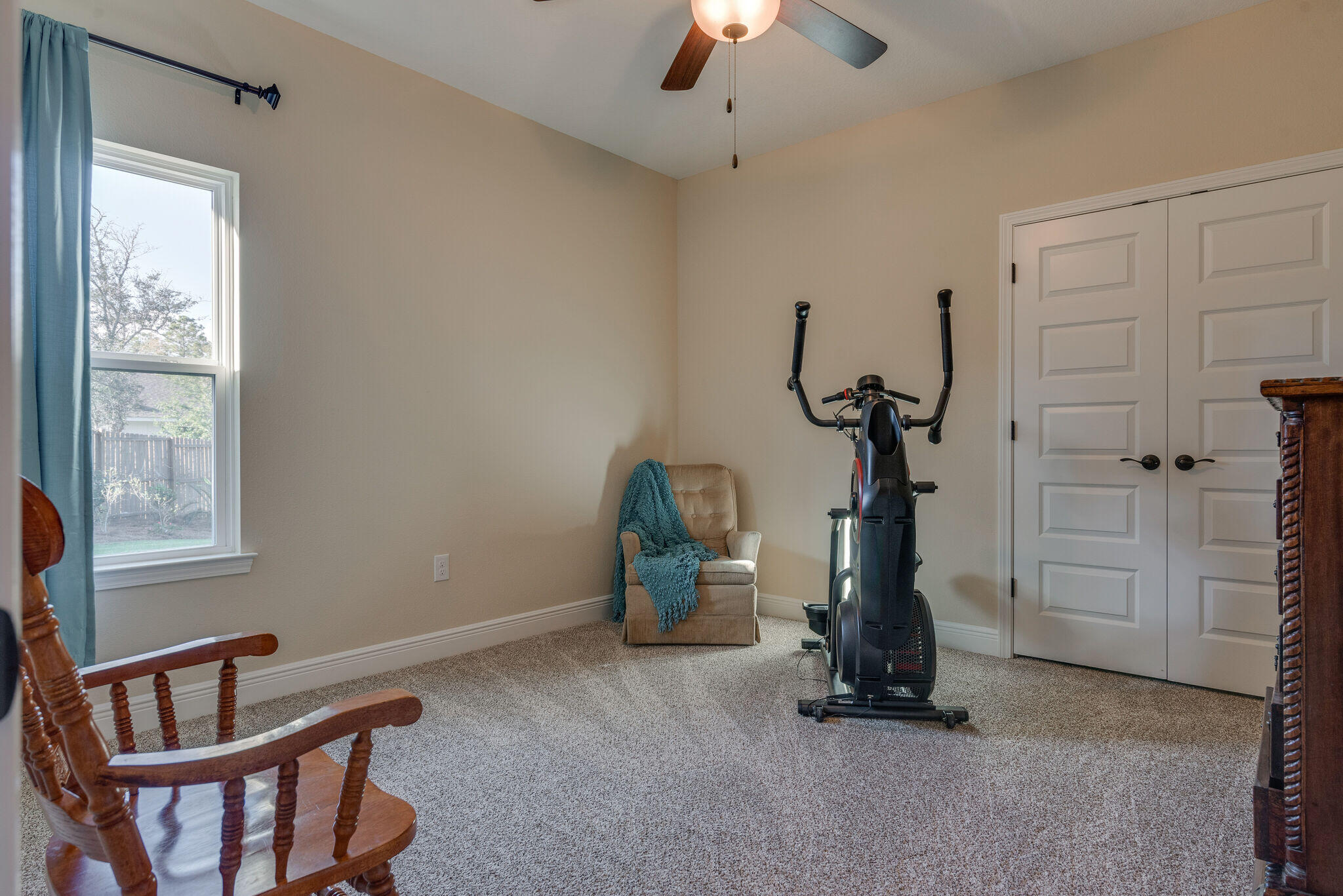EAST BAY RIVER ESTATES 1ST ADDN - Residential Lease