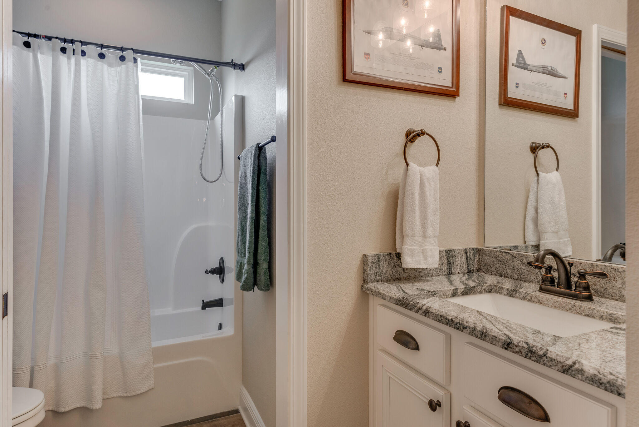 EAST BAY RIVER ESTATES 1ST ADDN - Residential Lease
