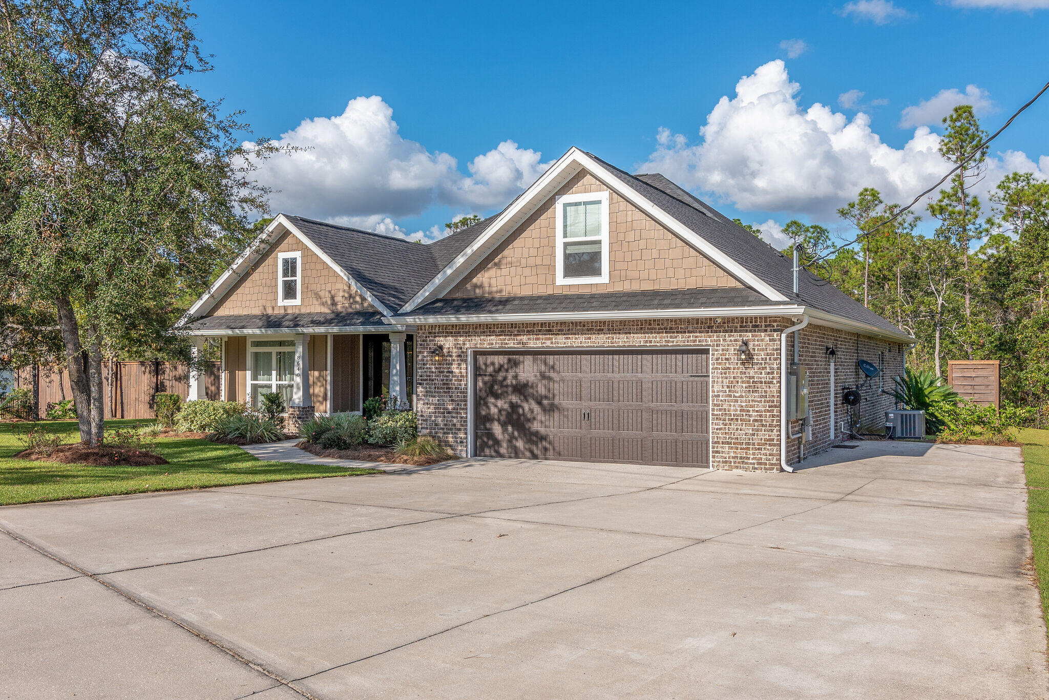 EAST BAY RIVER ESTATES 1ST ADDN - Residential Lease