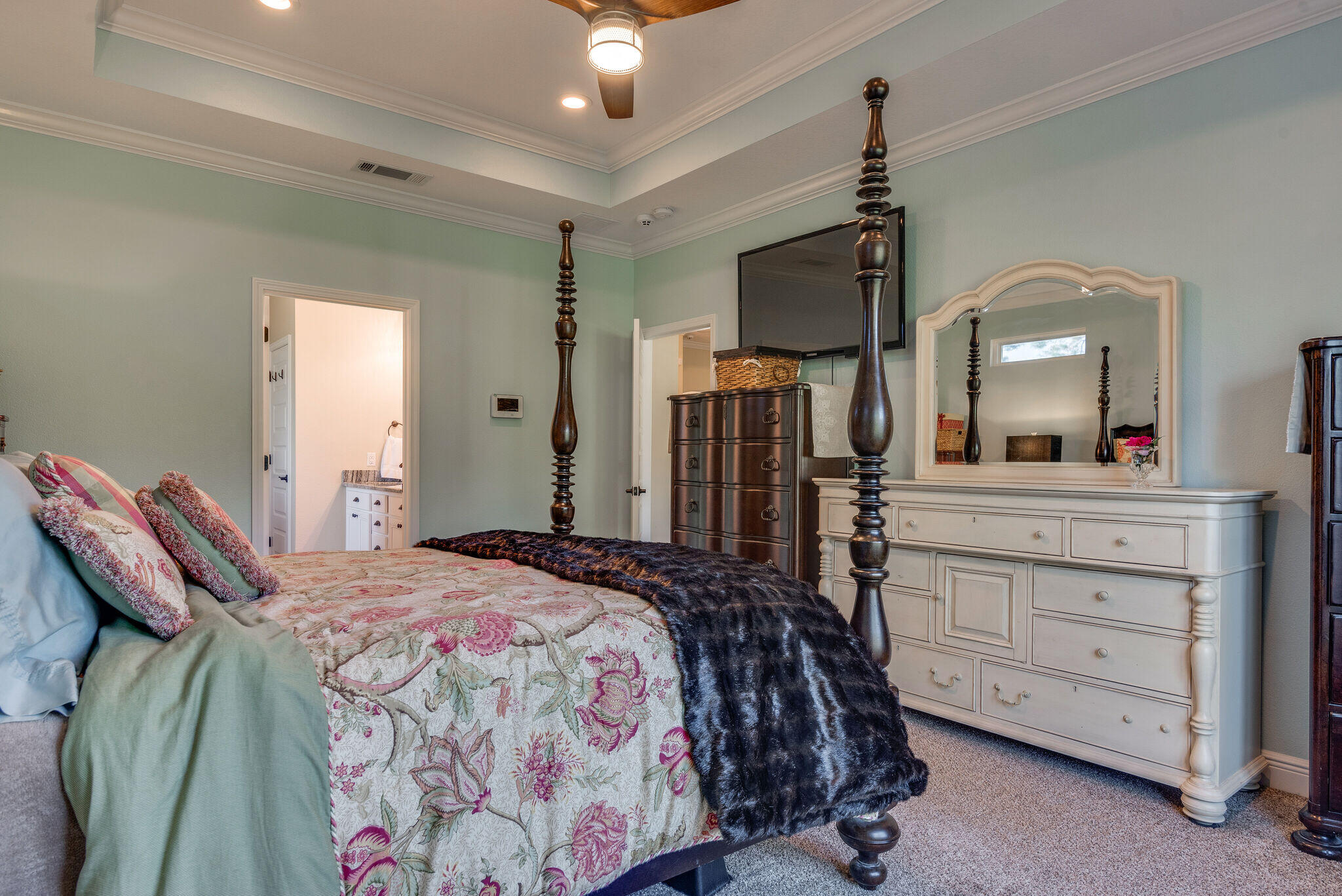 EAST BAY RIVER ESTATES 1ST ADDN - Residential Lease