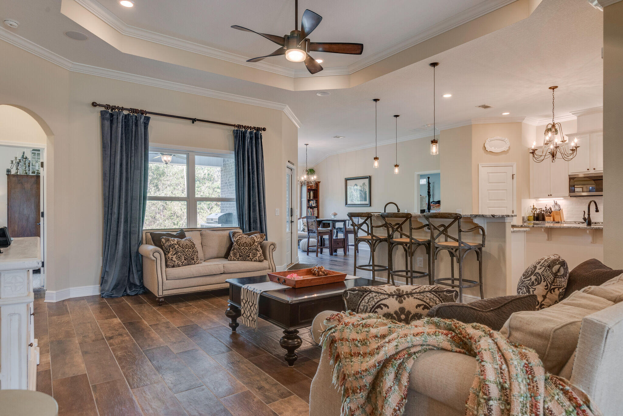 EAST BAY RIVER ESTATES 1ST ADDN - Residential Lease