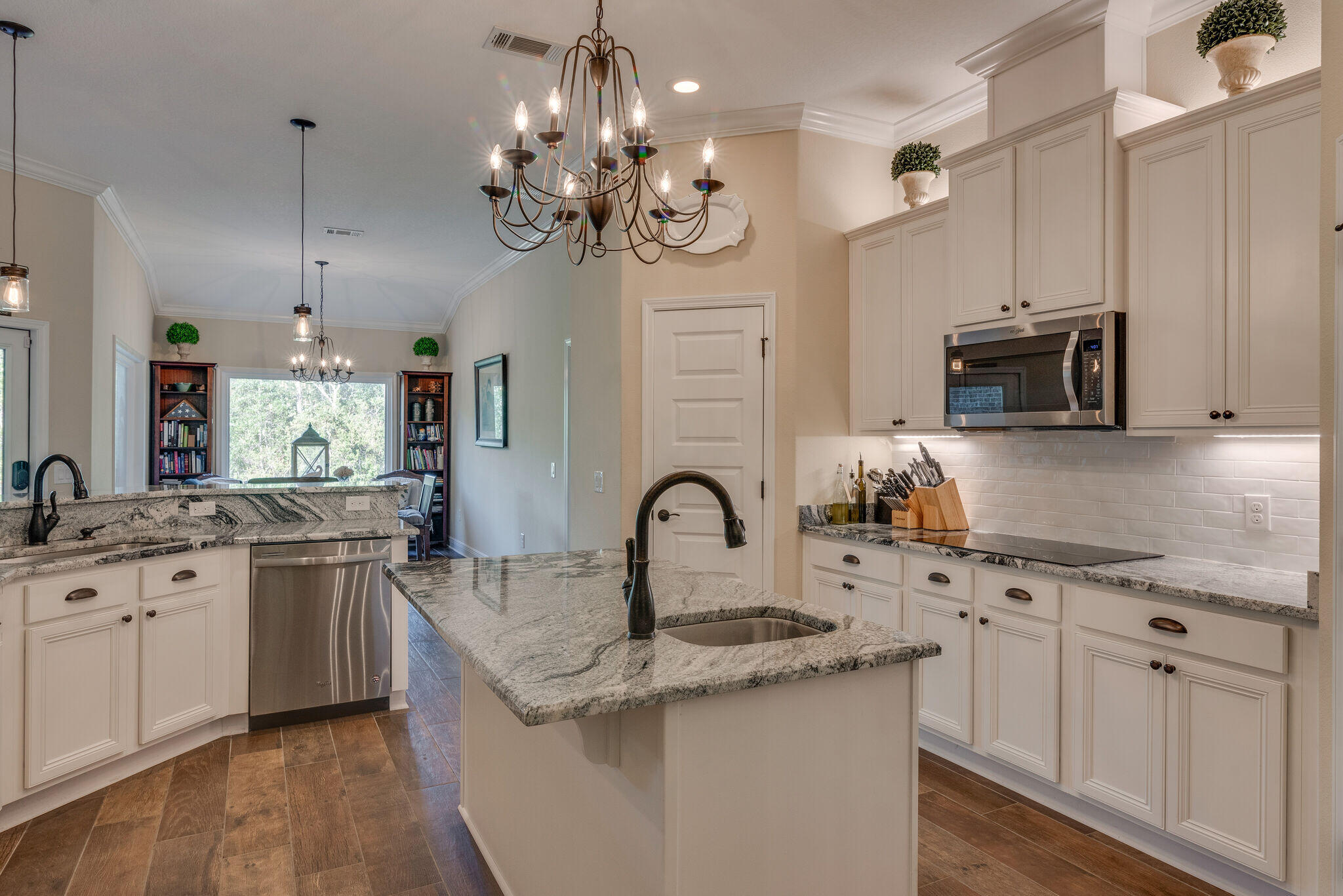 EAST BAY RIVER ESTATES 1ST ADDN - Residential Lease
