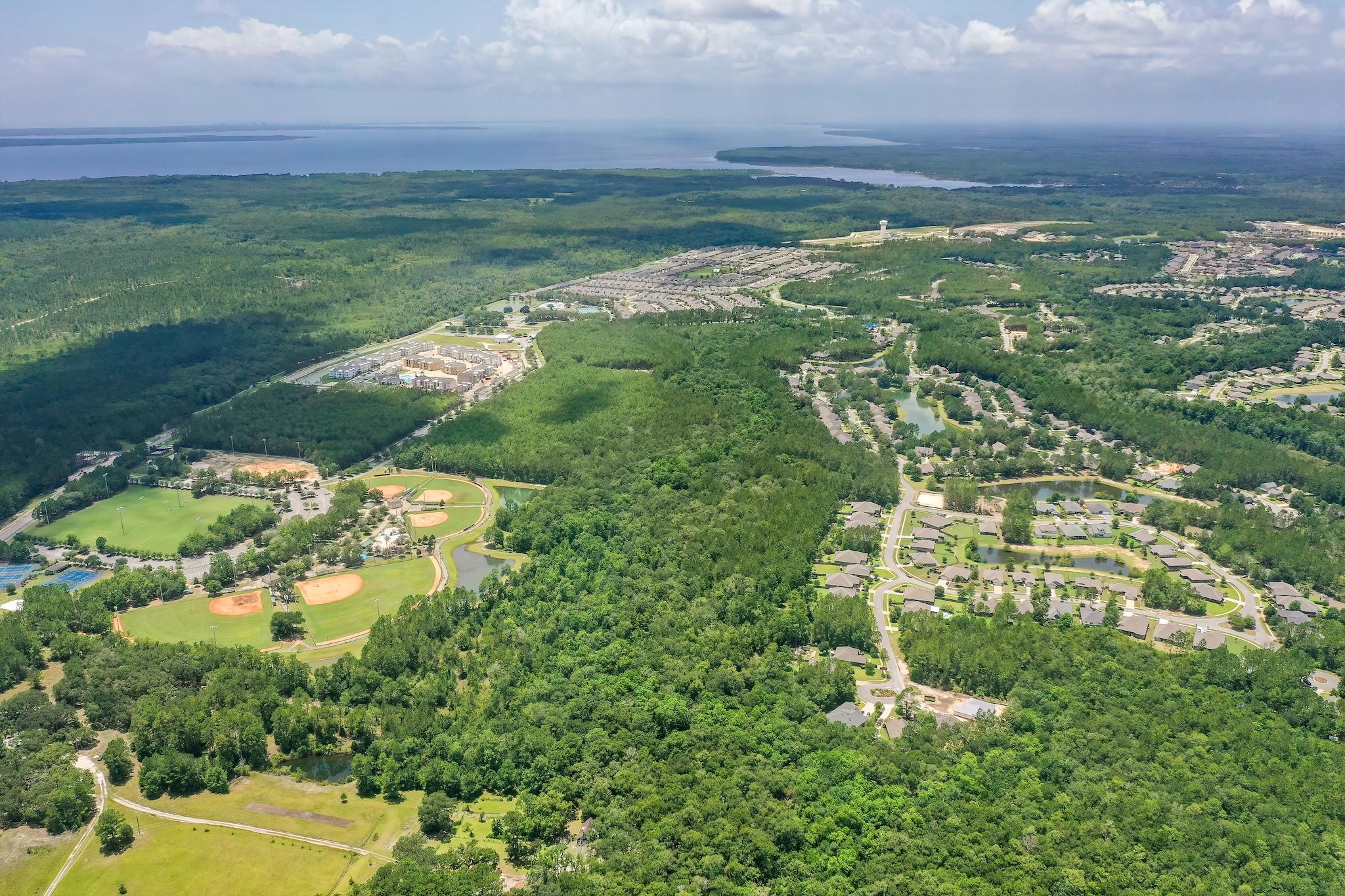HAMMOCK BAY - Land