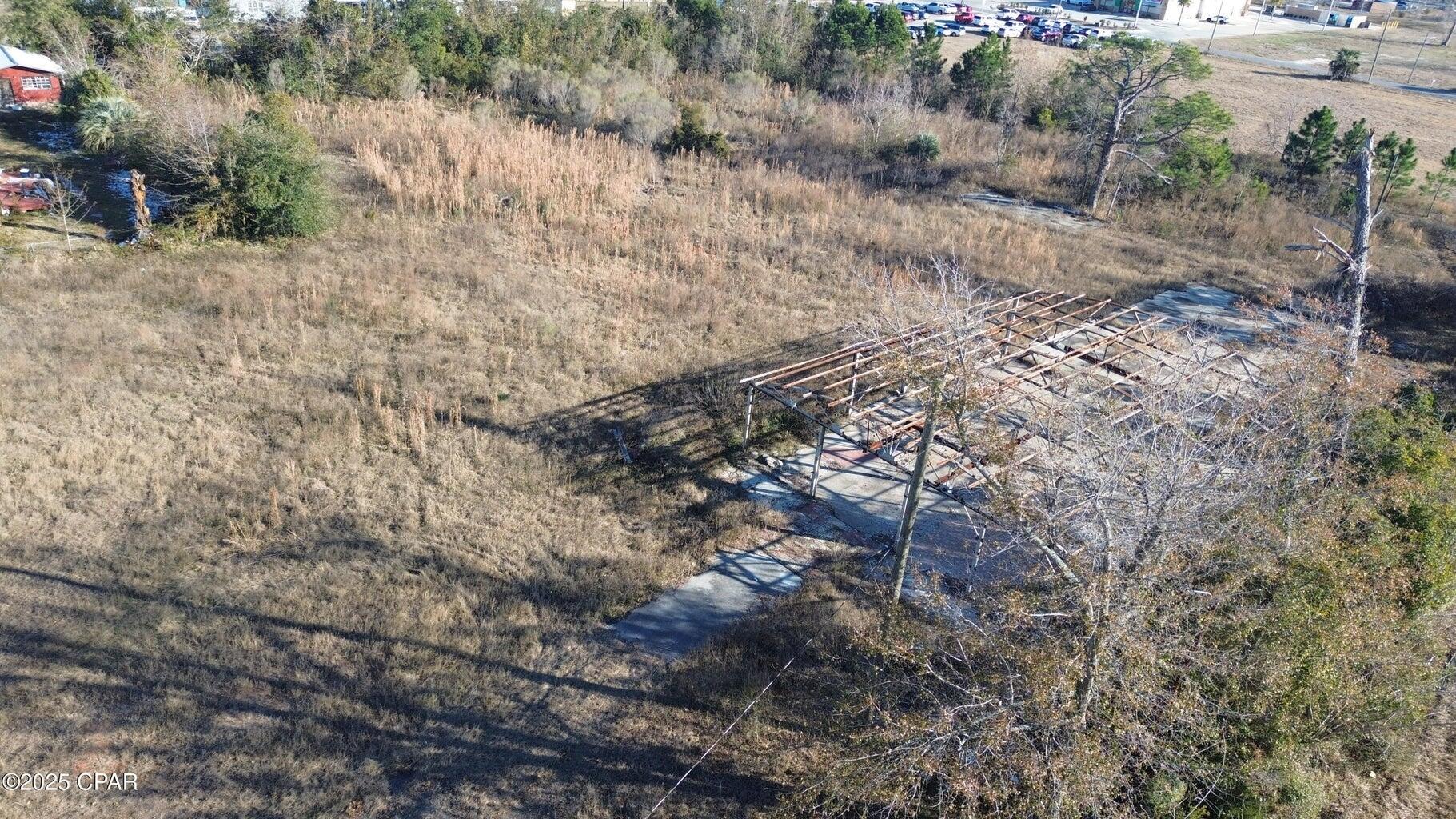 NO RECORDED SUBDIVISION - Land