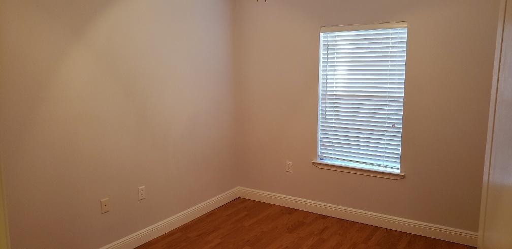 PORT DIXIE - Residential Lease