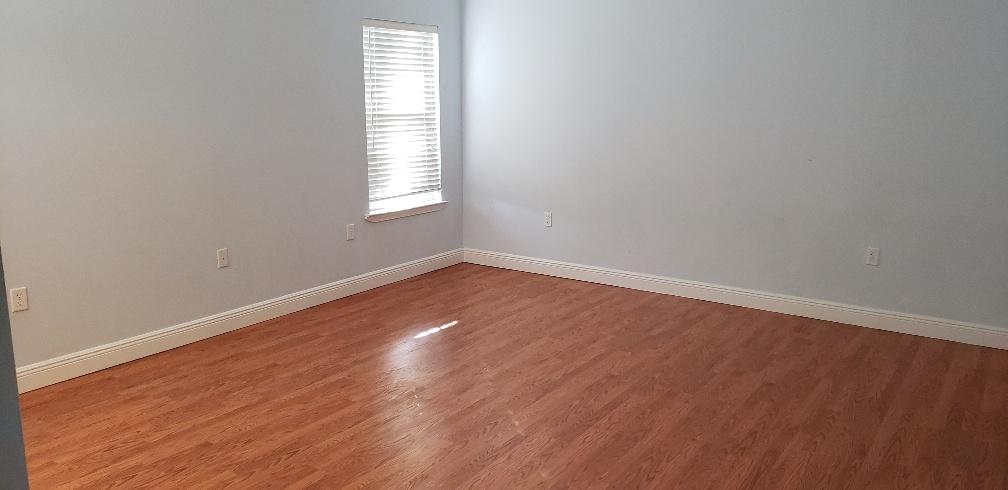 PORT DIXIE - Residential Lease