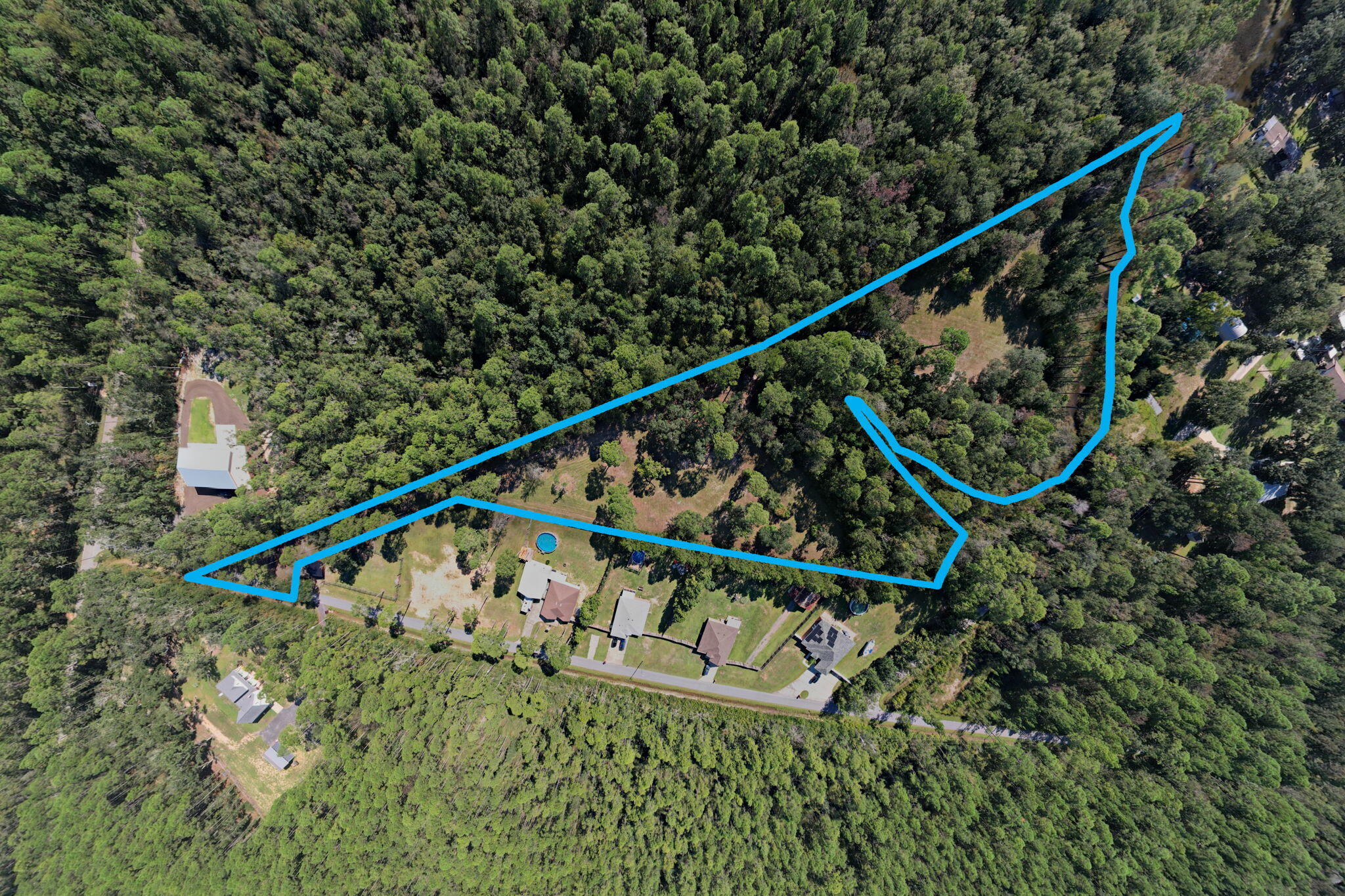 NO RECORDED SUBDIVISION - Land
