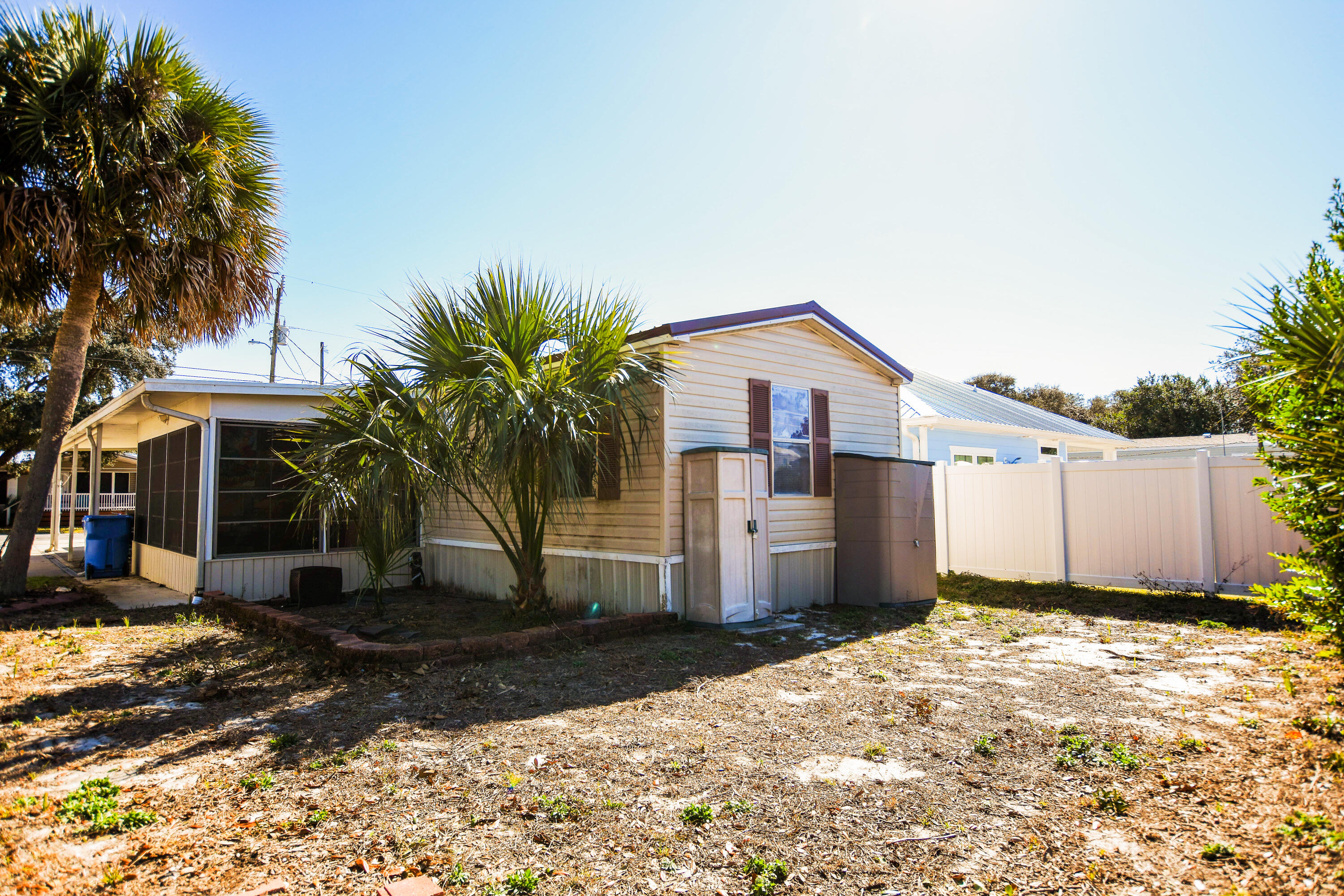LAGUNA BEACH - Residential