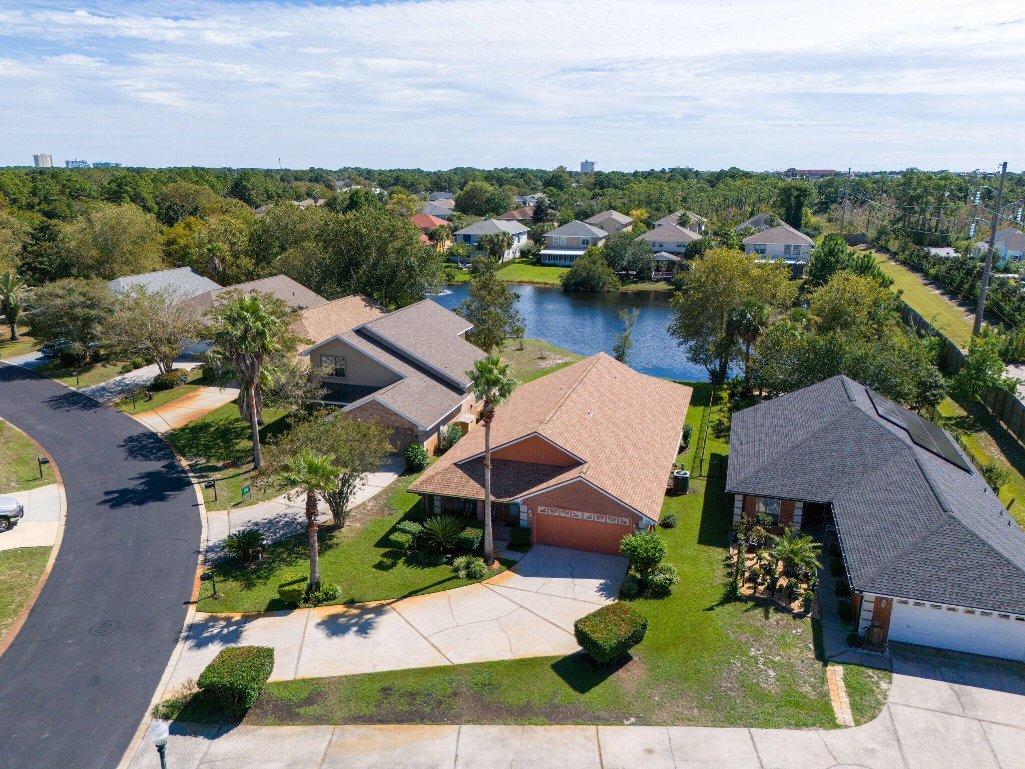 EMERALD LAKES PH 3 - Residential