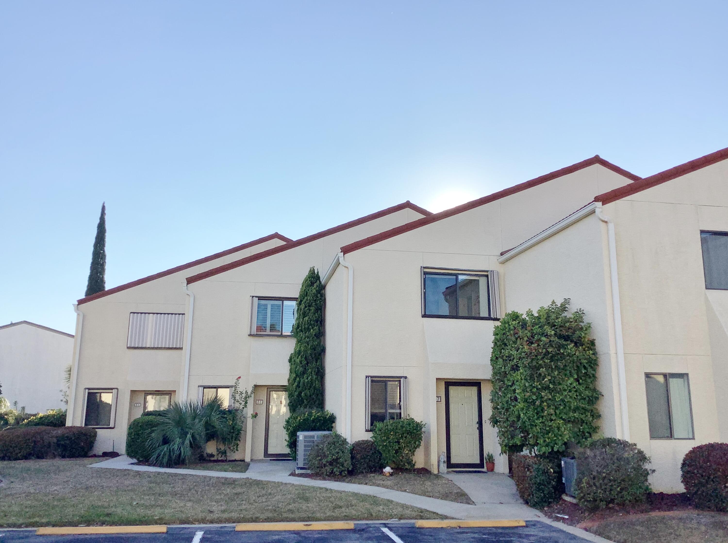 CLIPPER COVE T/H - Residential