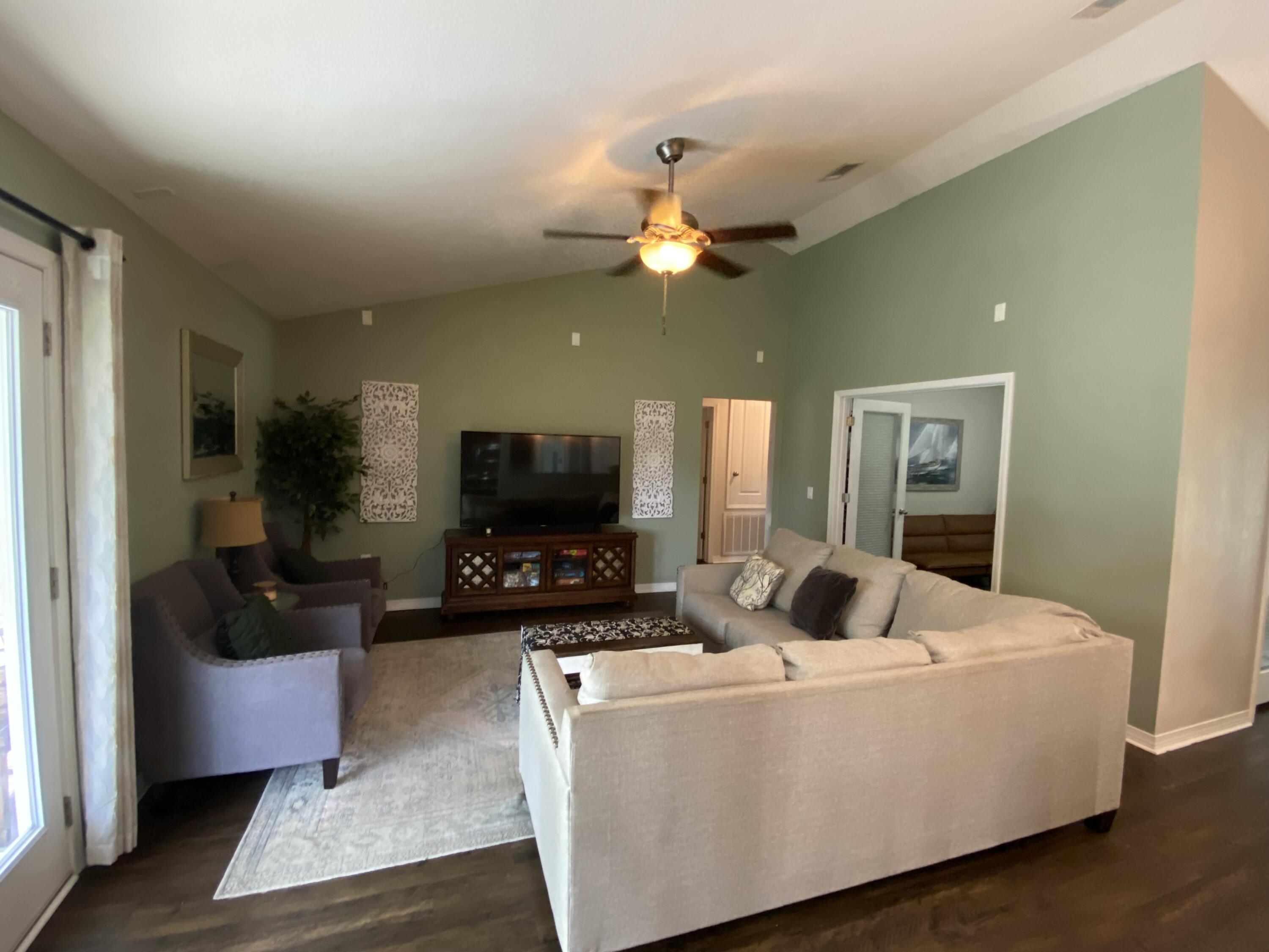 NAVARRE S/D 2ND ADDN - Residential Lease
