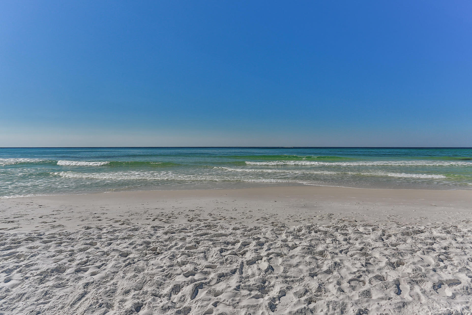 STERLING SANDS CONDO - Residential