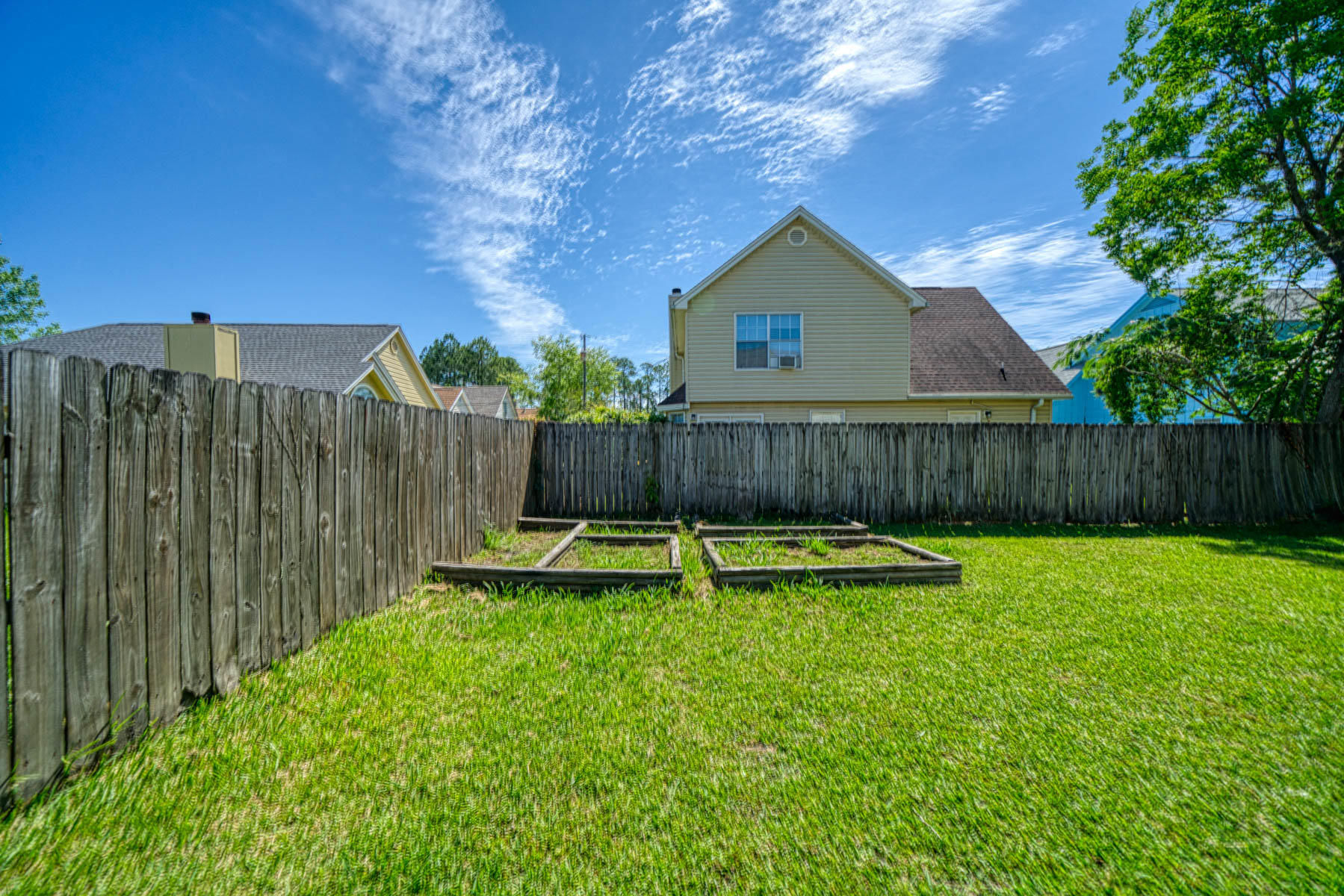 SADDLE CREEK - Residential