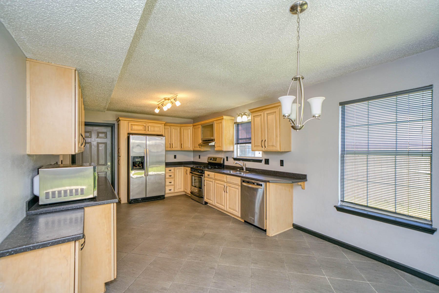 SADDLE CREEK - Residential