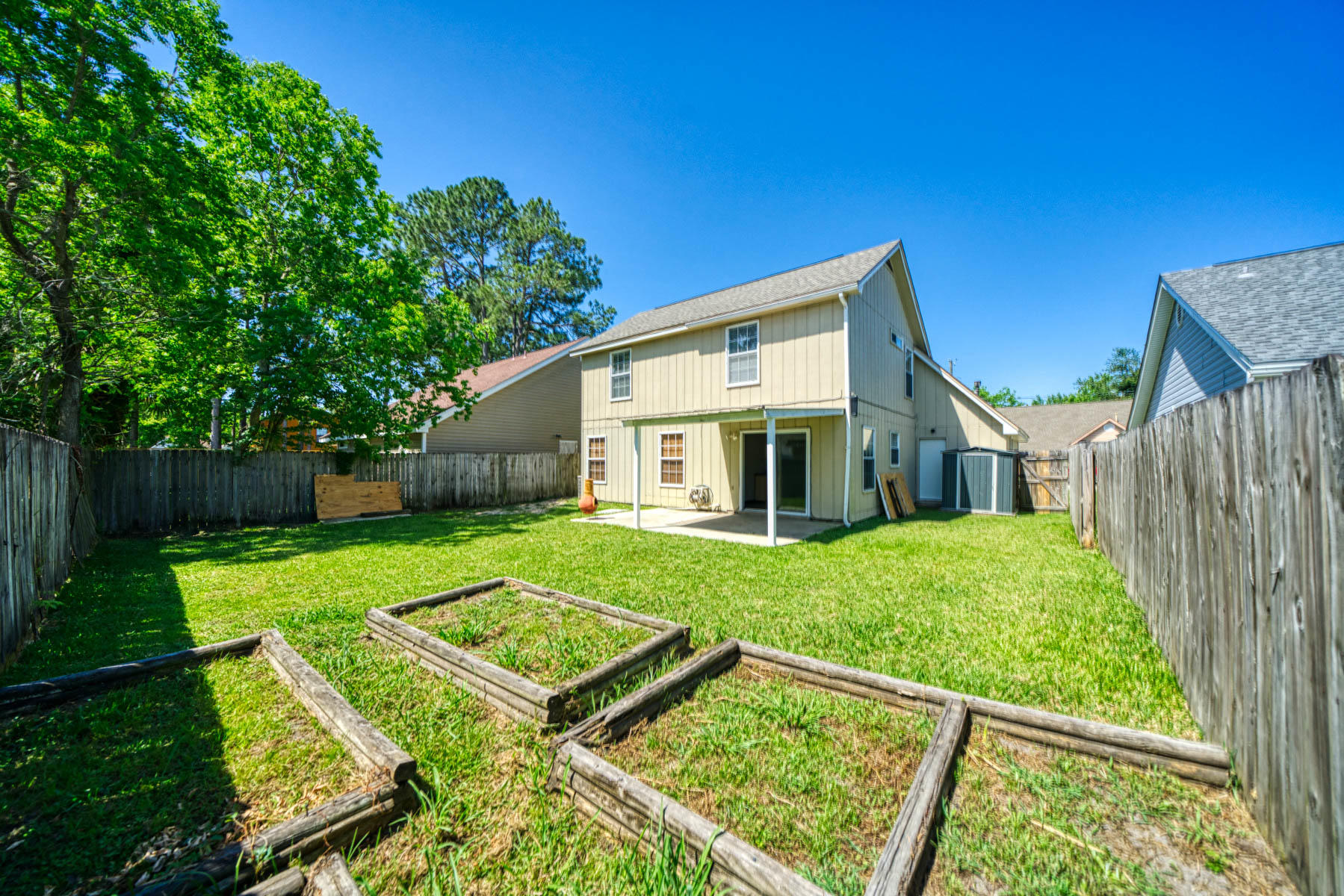 SADDLE CREEK - Residential
