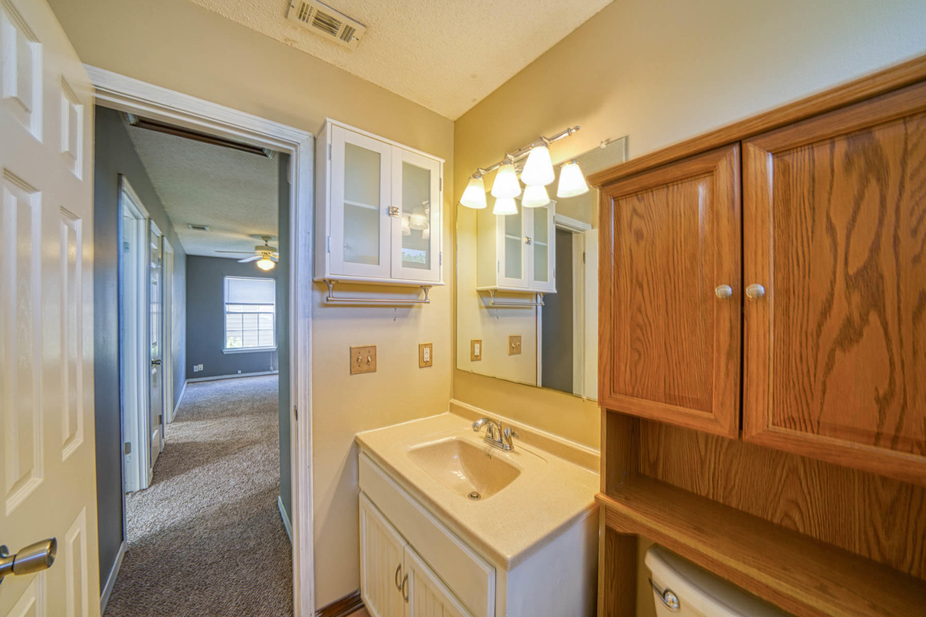 SADDLE CREEK - Residential