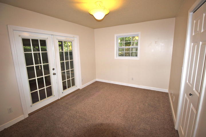 ALPINE BEACH - Residential Lease