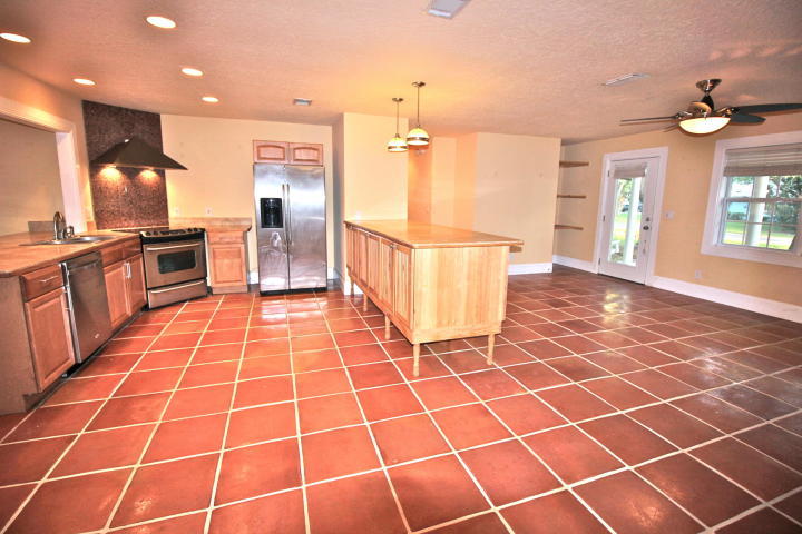 ALPINE BEACH - Residential Lease