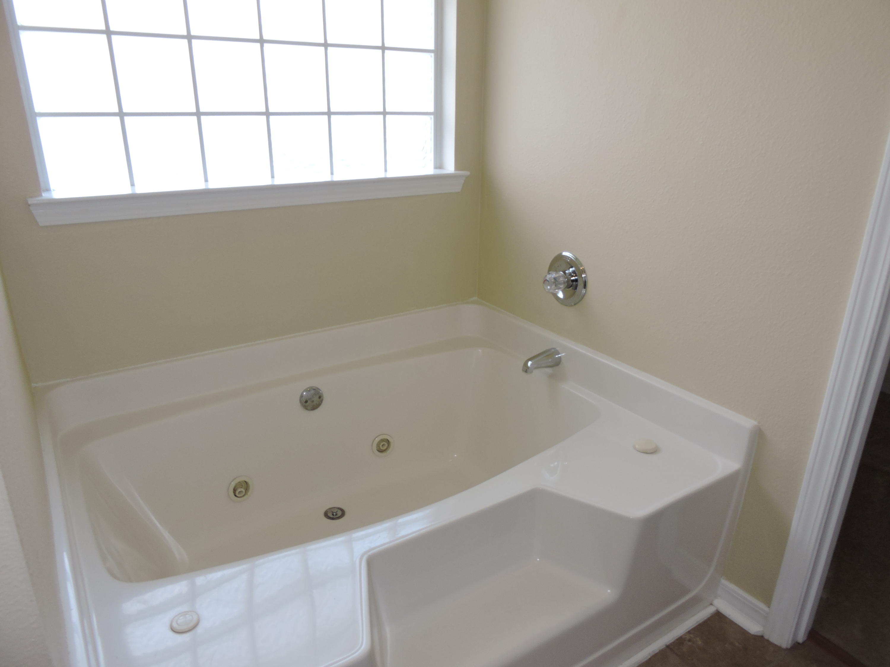 ALICIA PLACE - Residential Lease