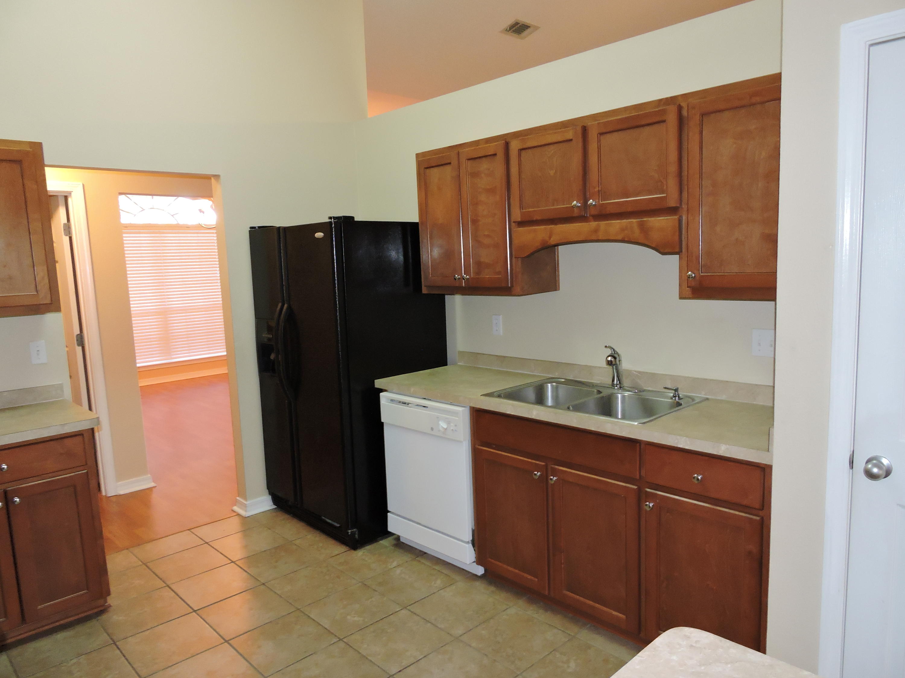 ALICIA PLACE - Residential Lease