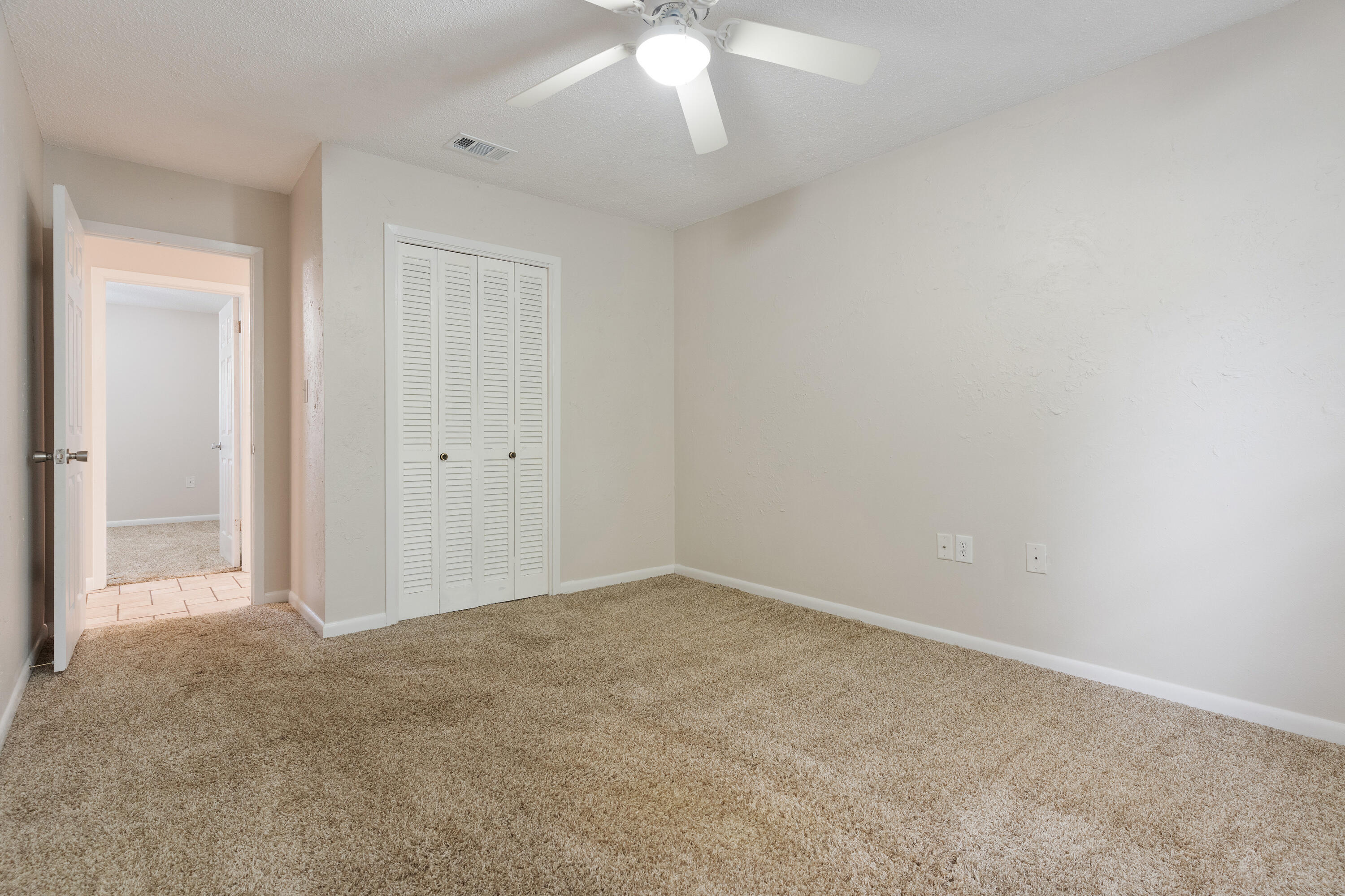 LAKE LORRAINE ESTATES 1 - Residential