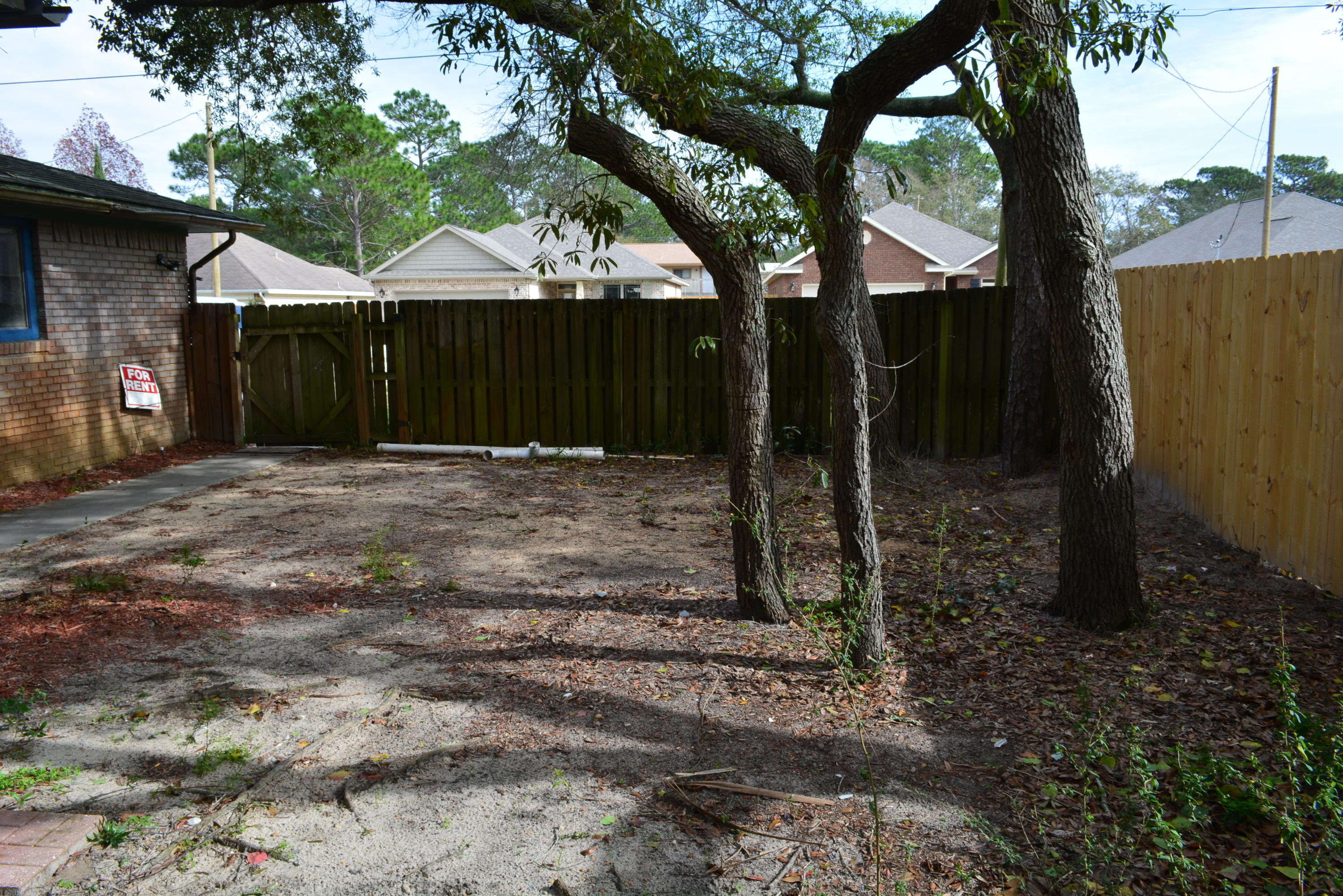 PORT DIXIE - Residential Lease