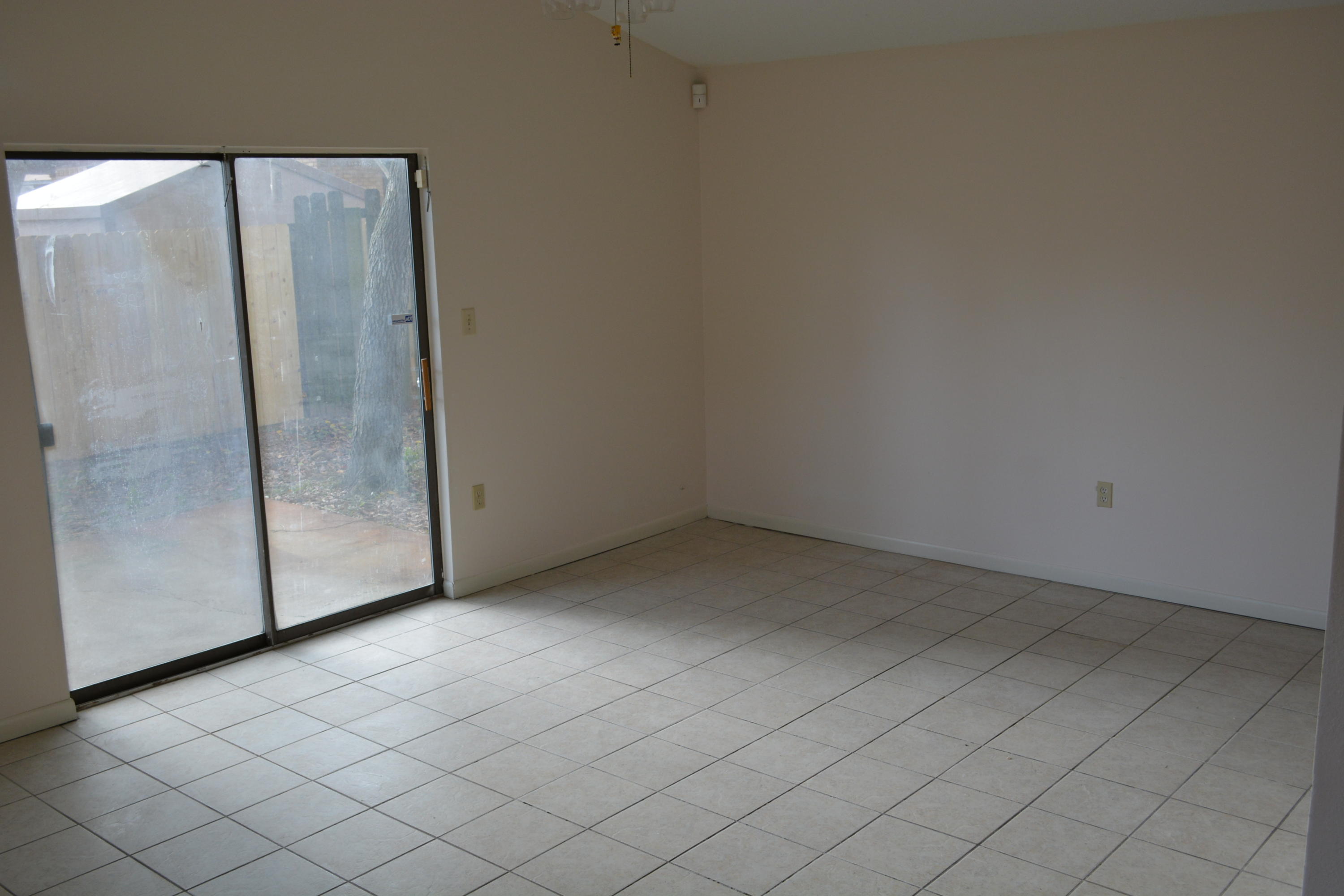 PORT DIXIE - Residential Lease