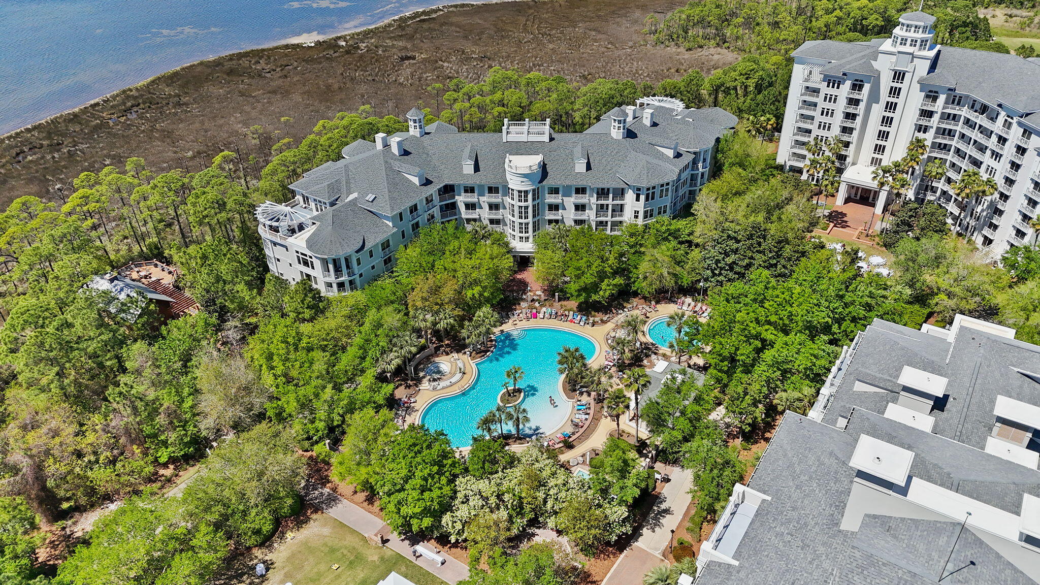 BAHIA CONDO - Residential