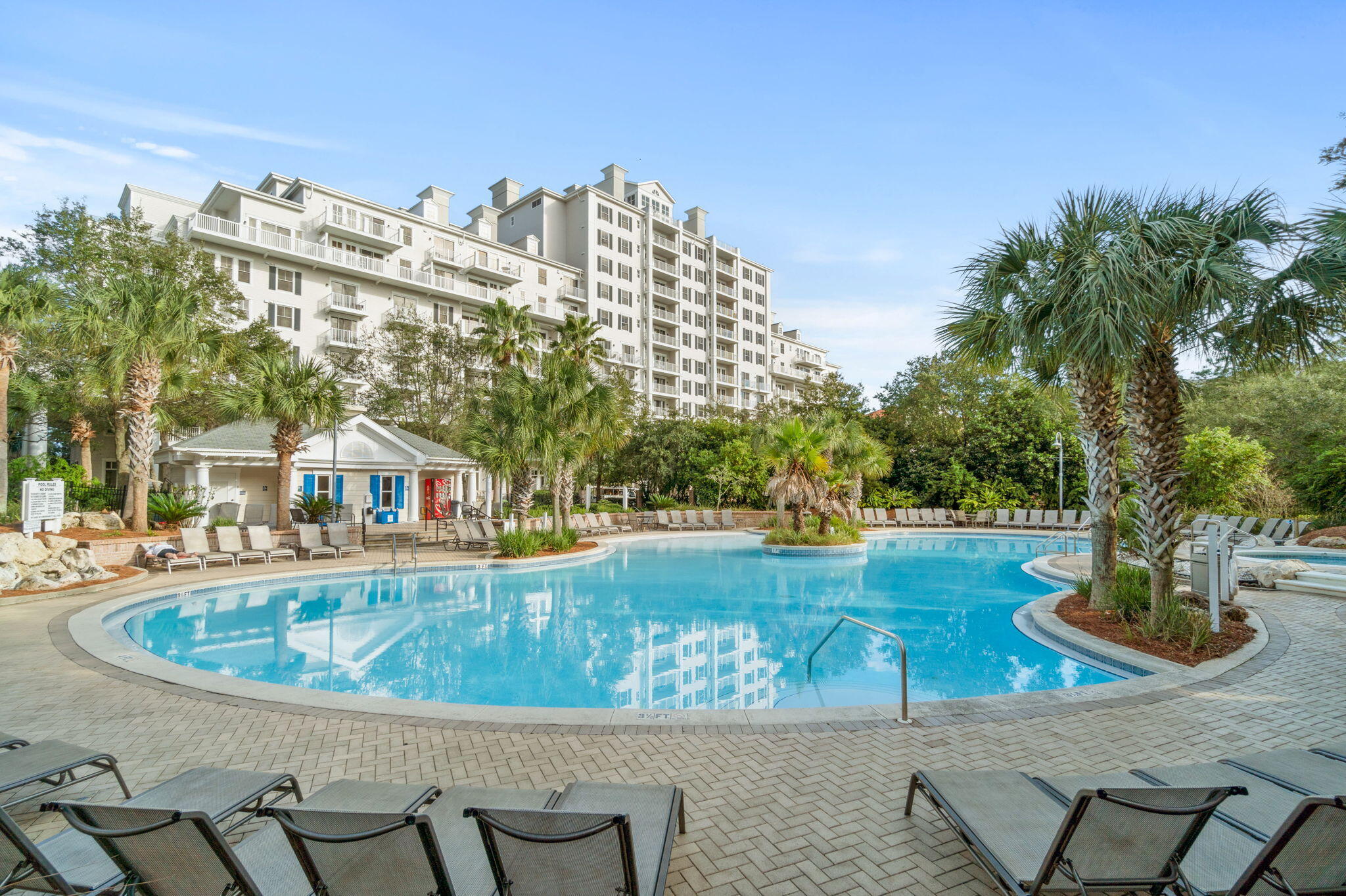 BAHIA CONDO - Residential