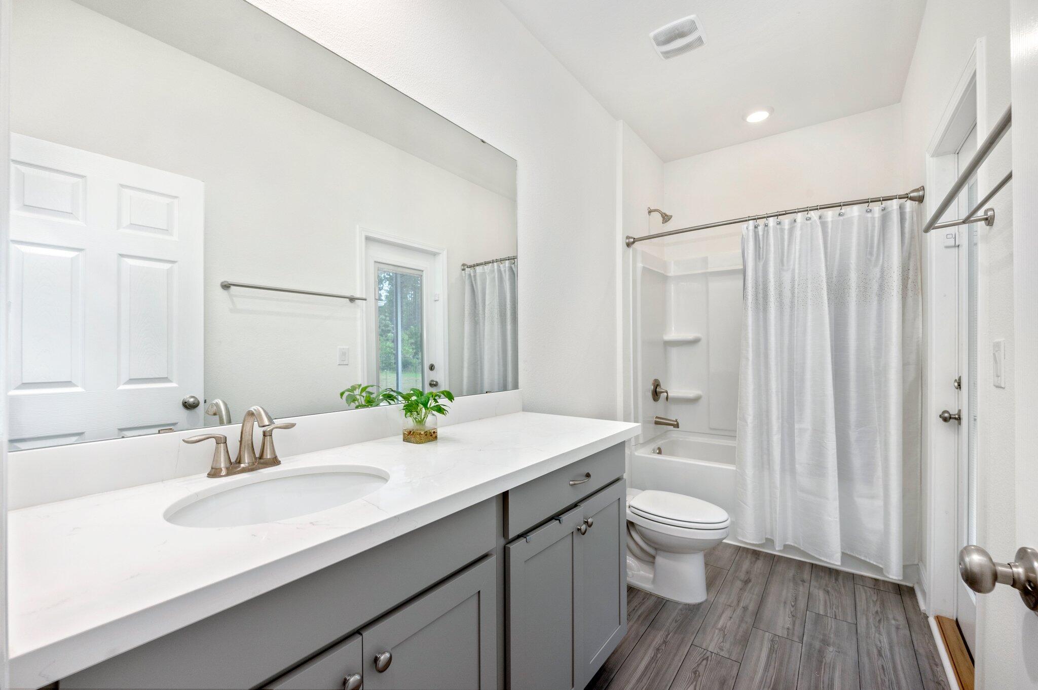 HAMMOCK BAY - Residential