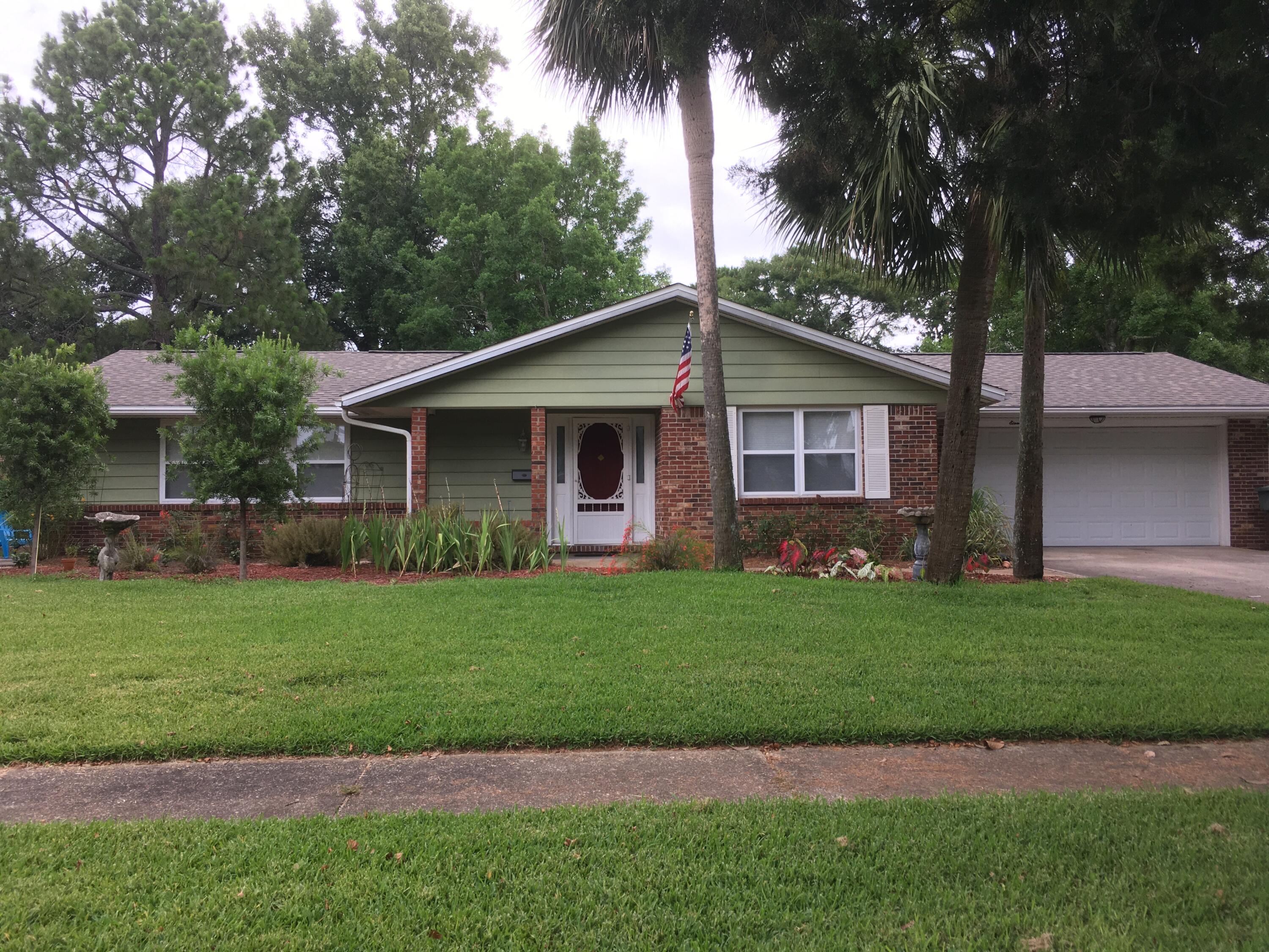 Kenwood Home!!! 3 Bedroom 2 Bath with 2 Car Garage!  NO PETS