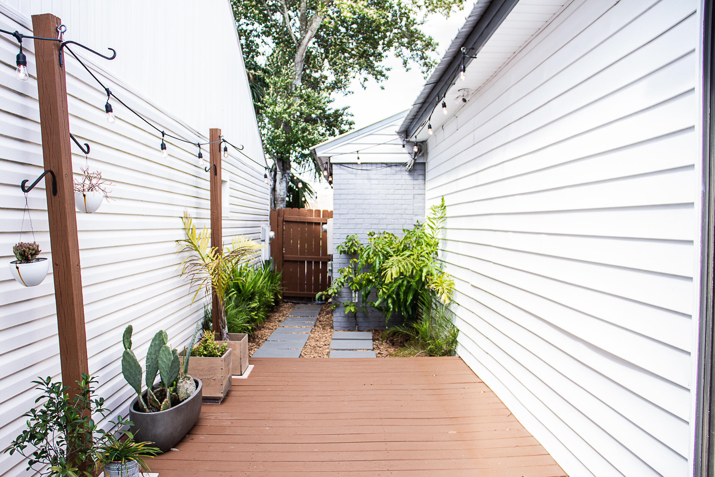 INDIAN OAKS 1ST ADDN - Residential Lease