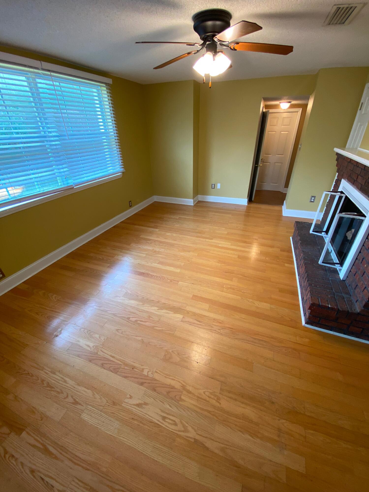 GARNIERS BEACH 2ND - Residential Lease