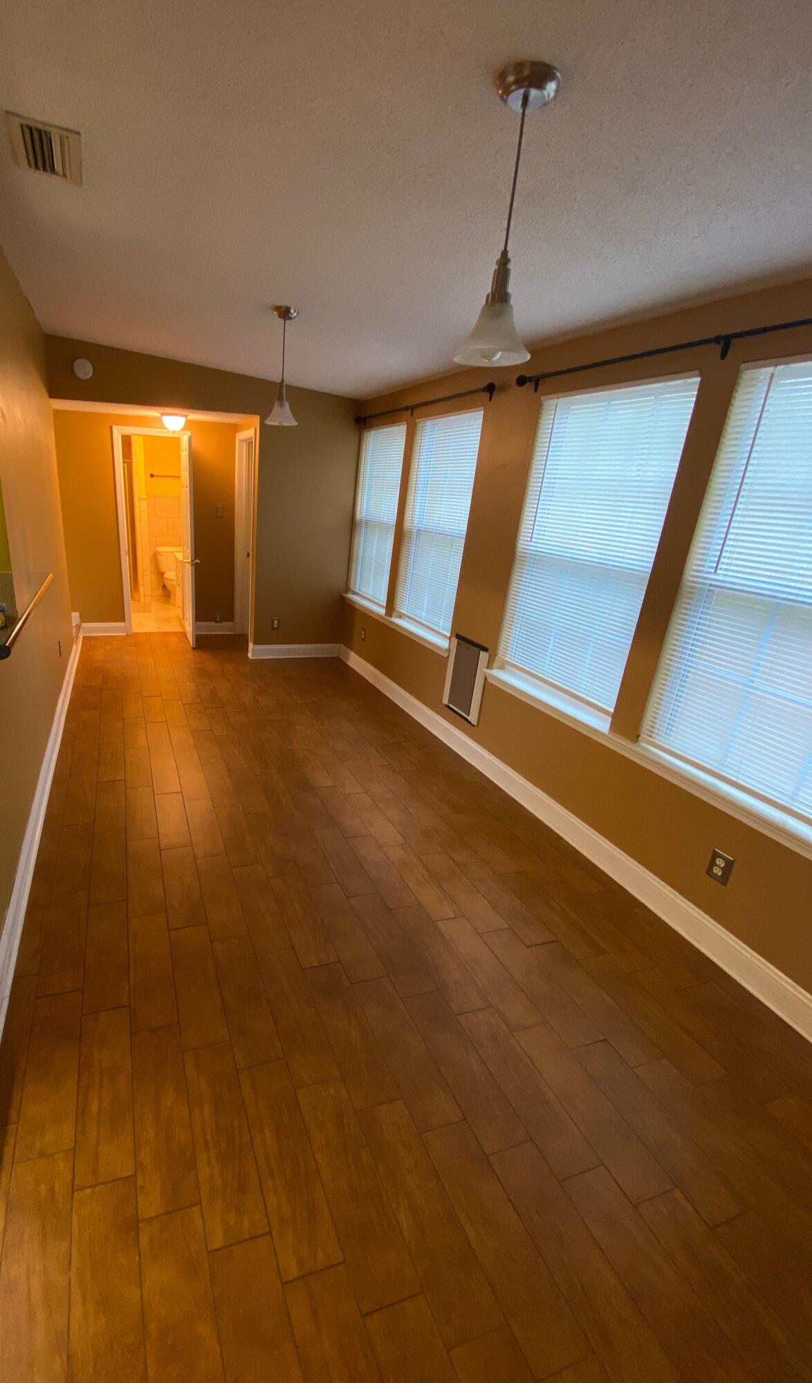GARNIERS BEACH 2ND - Residential Lease