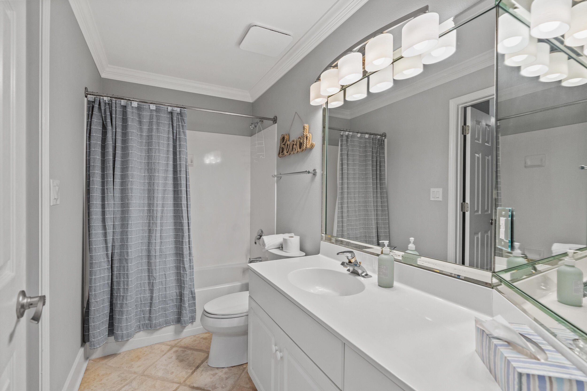 INN AT BLUE MOUNTAIN BEACH - Residential