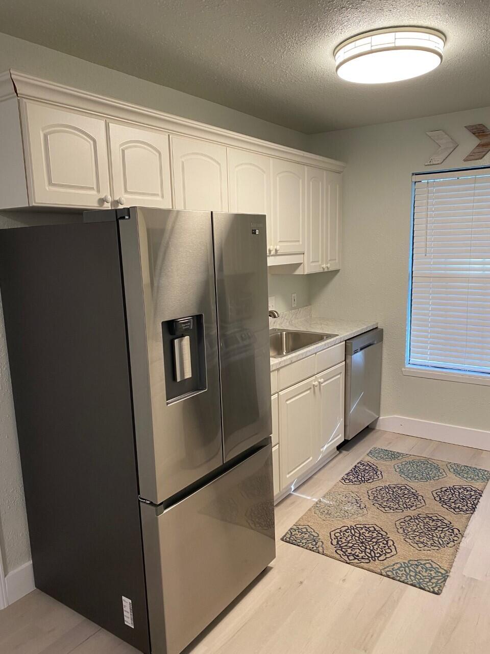 THE WILLOWS - Residential Lease
