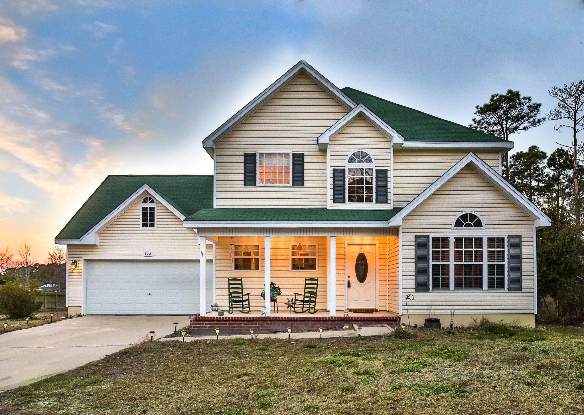 On Mallet Bayou!Fishing,Boating This beautiful 3 bedroom 3 bathroom waterfront home is INCREDIBLE. With almost an acre of land, and awesome bayou views with dock and boat lift. The Home offers a 1st floor bedroom with full bath.Double French doors leading to the two story balcony off master bedroom suite overlooking the bayou and breathtaking scenery. Outstanding features include two corner fireplaces with intricate hardwood design, and a large master bedroom suite with keeping area. The master bathroom features include an over sized jetted tub, double vanity and walk-in closet. Here is your opportunity to wake up every day in a waterfront paradise. This home is ready for year round fun. New shopping with in min of this home. Make sure to view the drone video attached to the photograph