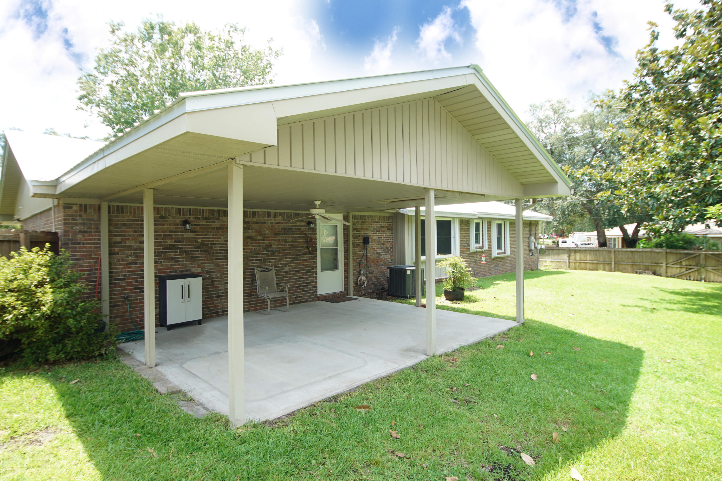 LEOTA MILLER S/D LOT 17 BLK B, Okaloosa Co. Florida, as recorded in Plat bk 4 pg 18. - Residential