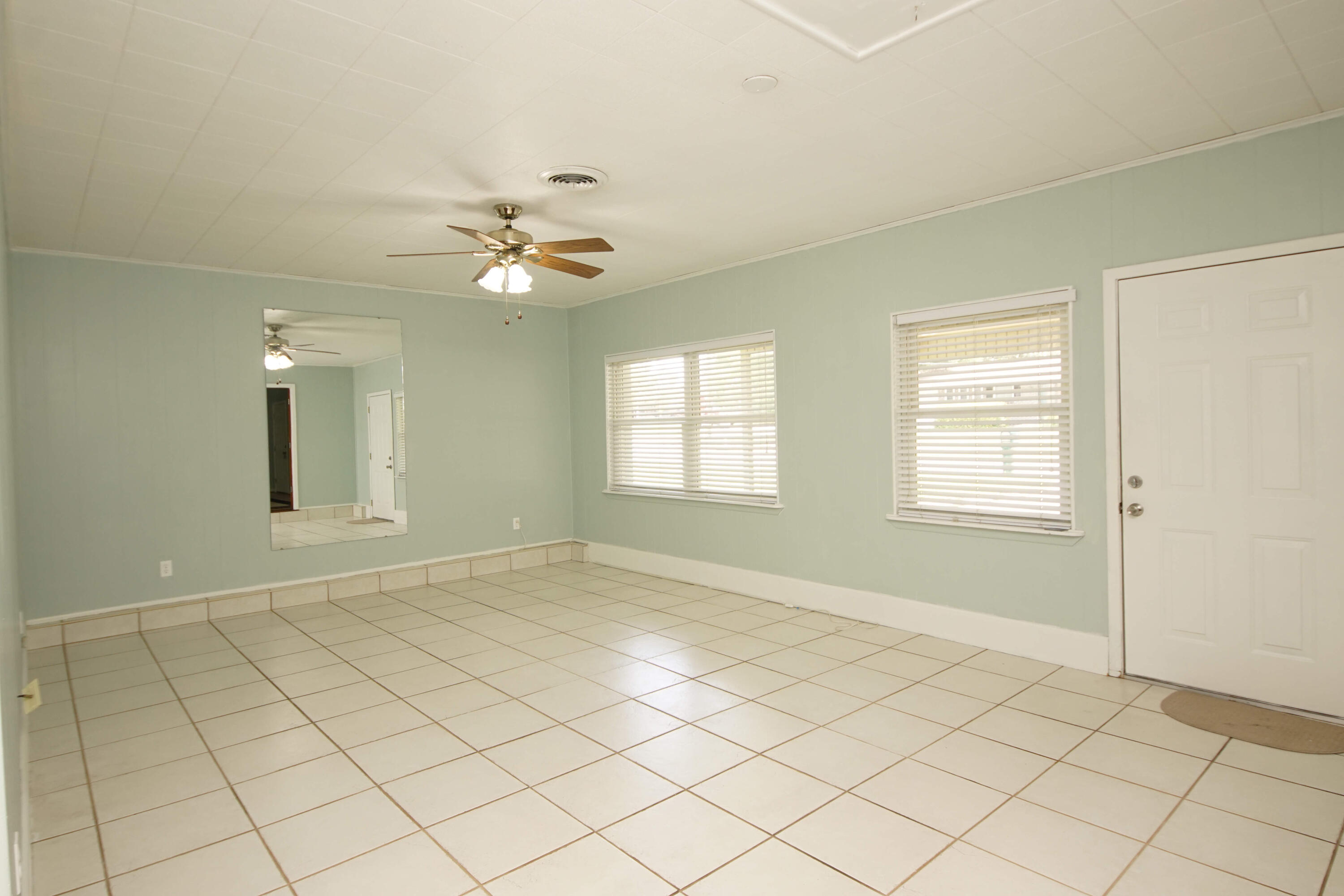 LEOTA MILLER S/D LOT 17 BLK B, Okaloosa Co. Florida, as recorded in Plat bk 4 pg 18. - Residential