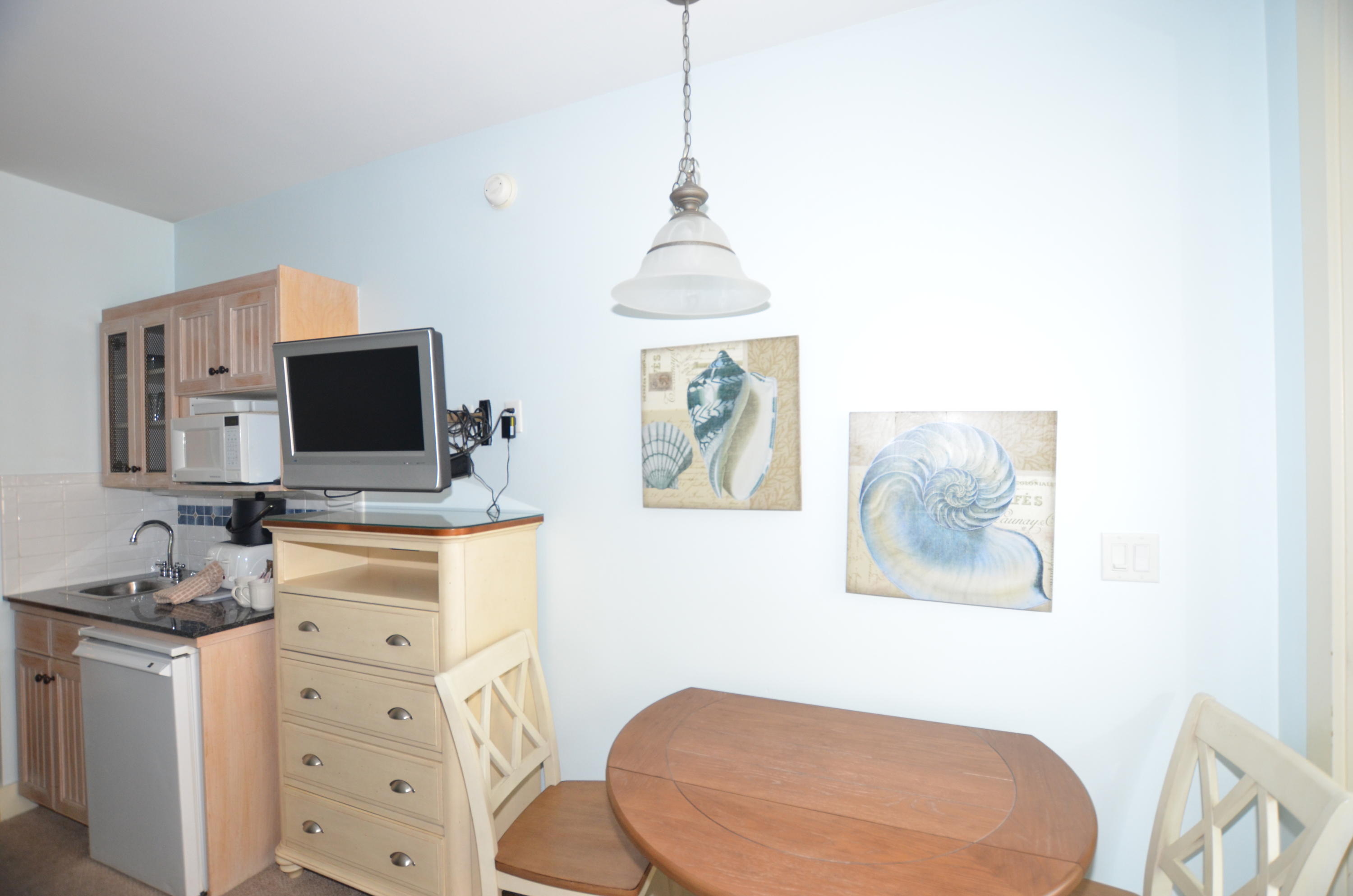 MARKET STREET INN - Residential Lease