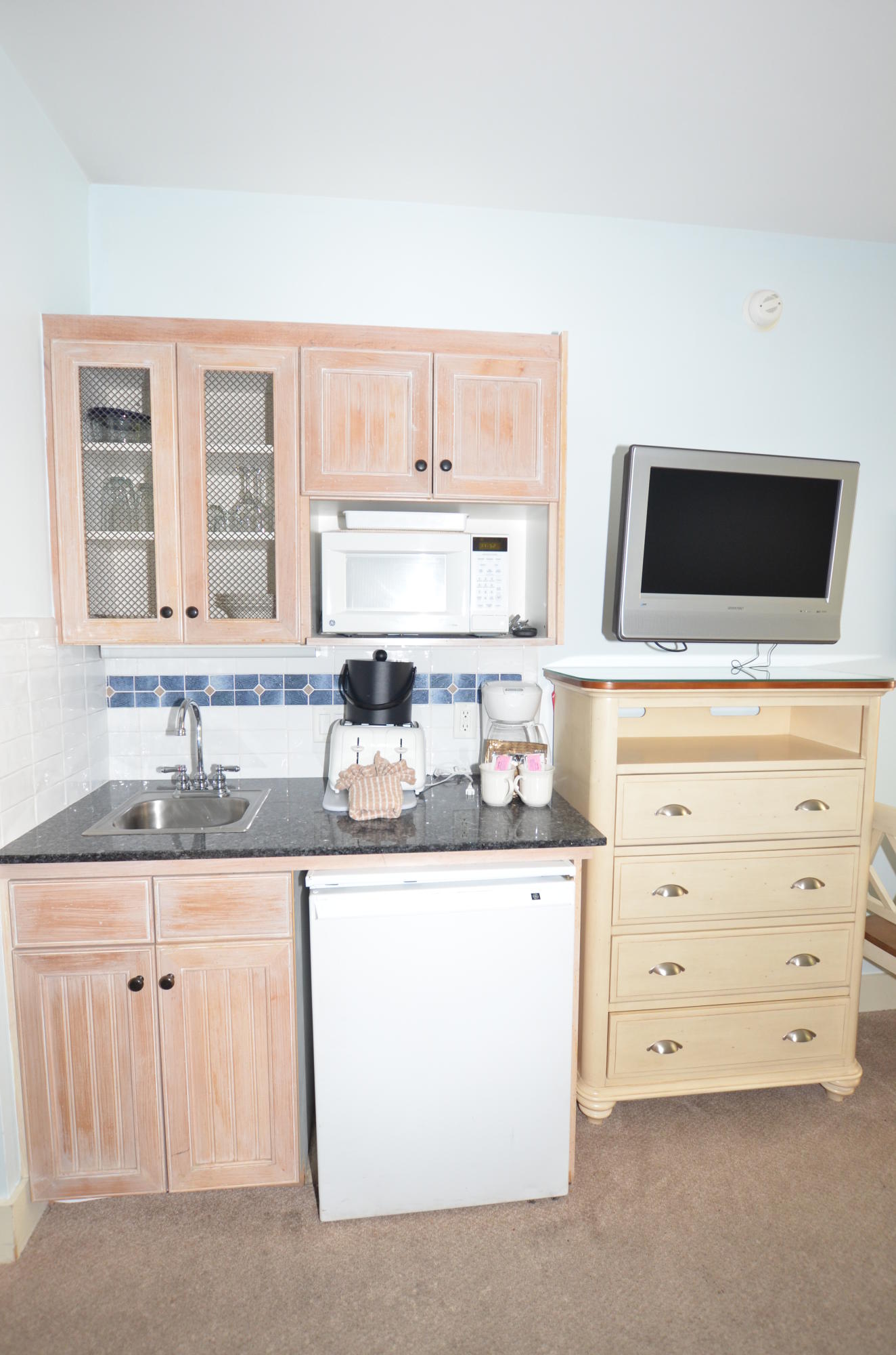MARKET STREET INN - Residential Lease