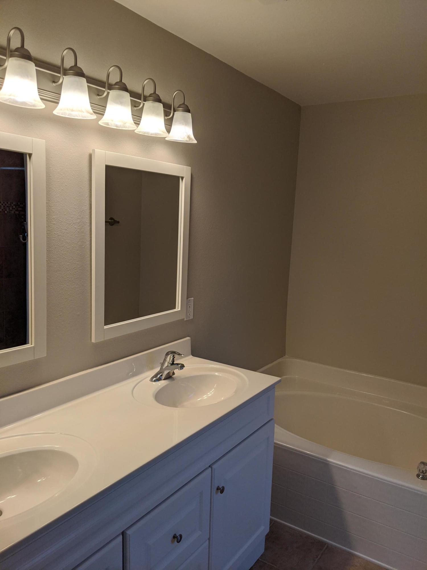 NAVARRE S/D 2ND ADDN - Residential Lease
