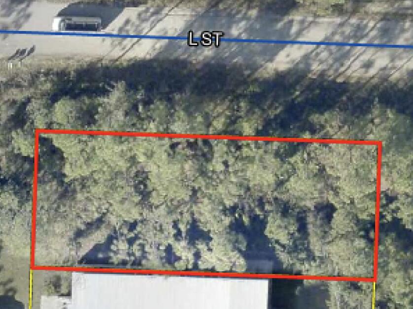 Lovely, wooded, level lot in North Santa Rosa Beach.  Build your dream home or investment property here!  Conveniently located minutes from the sugar white sands of the Emerald Coast and the Hogtown Bayou Park!