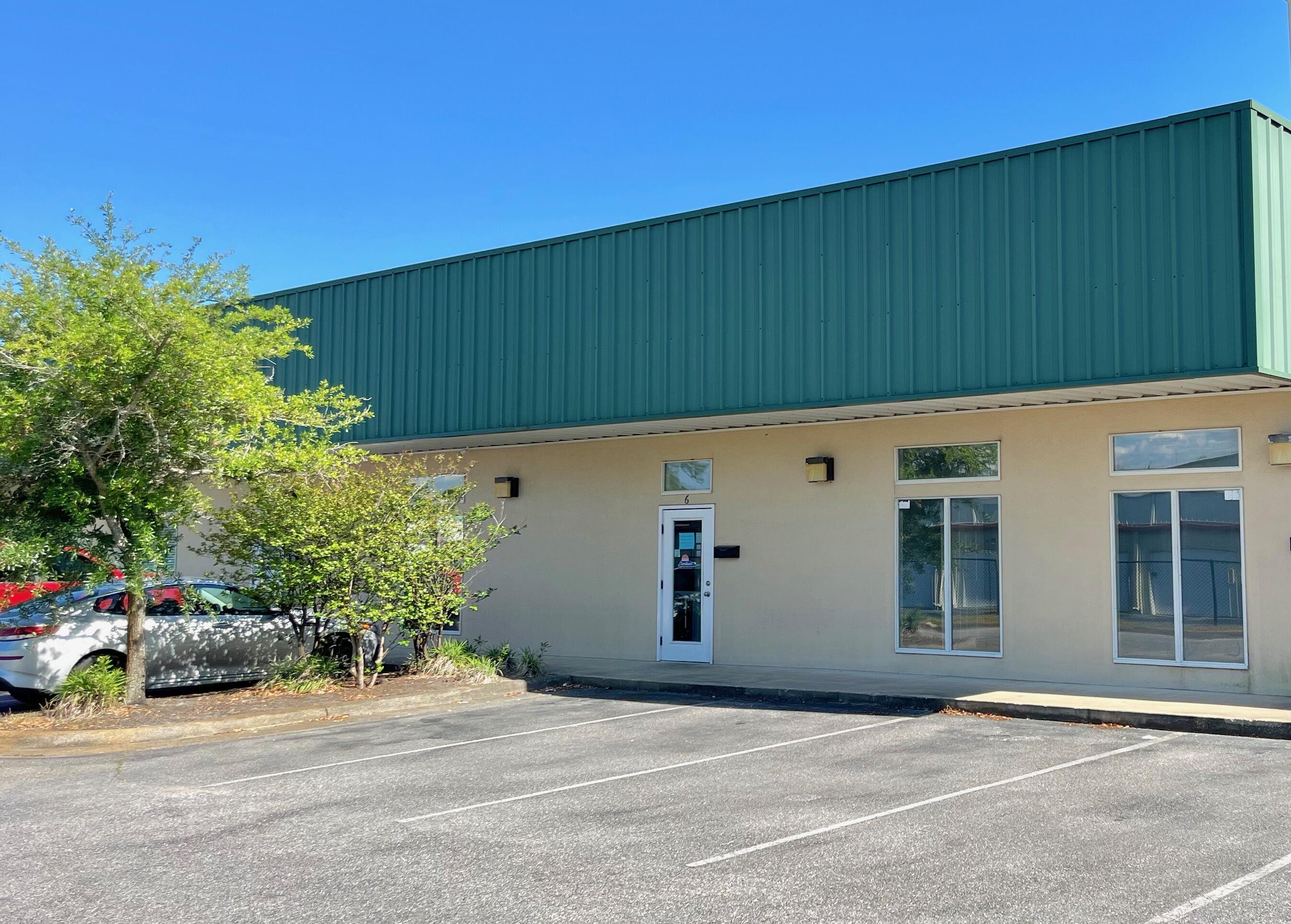 Available for purchase- 2,000sf office warehouse with State Certified Catering License. This commercial
condo is comprised of 4 offices with a break room and an 800sf (+/-) sf warehouse. The warehouse
portion has an 11ft overhead door and a 1,000sf mezzanine for storage.