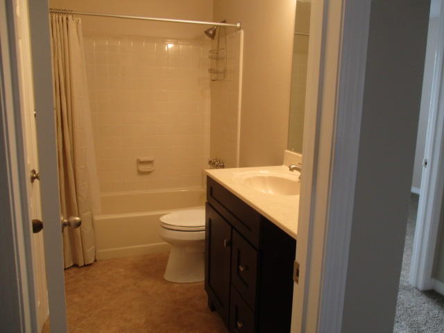 CANDLEWOOD VILLAGE - Residential Lease
