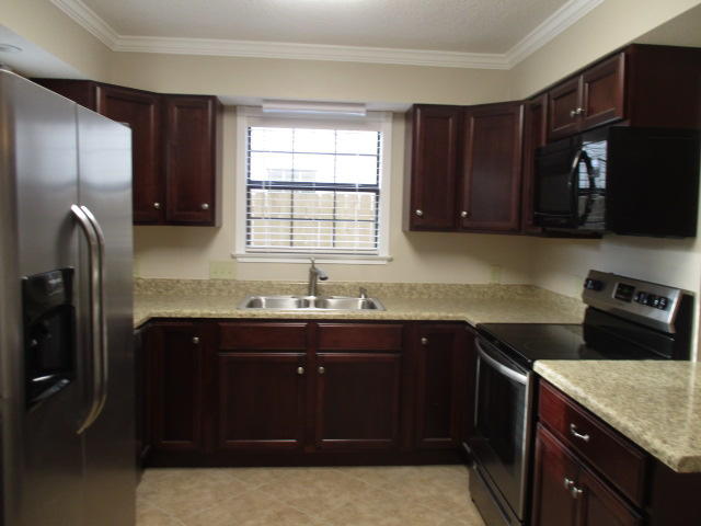 CANDLEWOOD VILLAGE - Residential Lease