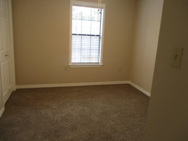 CANDLEWOOD VILLAGE - Residential Lease